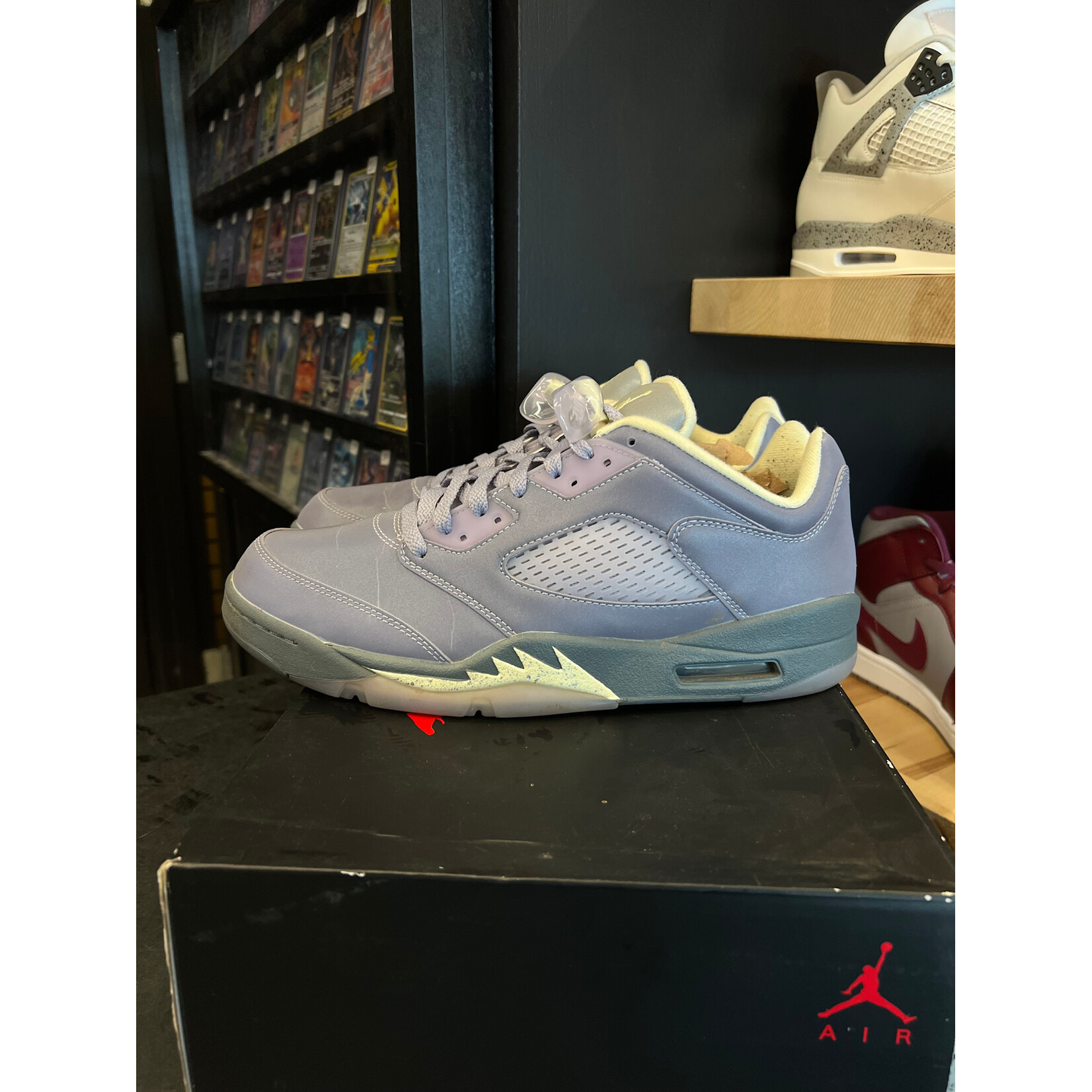 Jordan Jordan 5 Retro Low Indigo Haze (Women's) Size 12W, PREOWNED