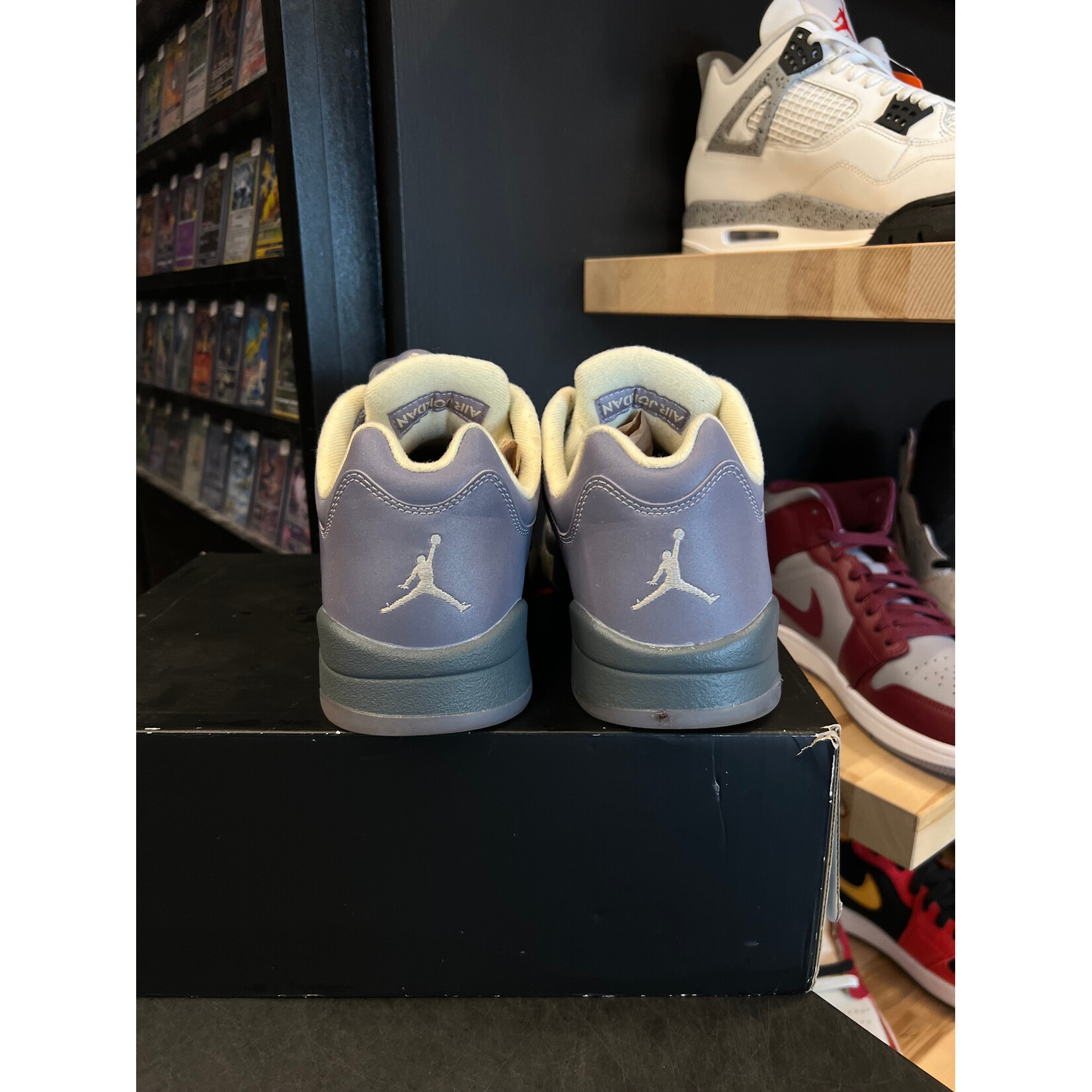 Jordan Jordan 5 Retro Low Indigo Haze (Women's) Size 12W, PREOWNED
