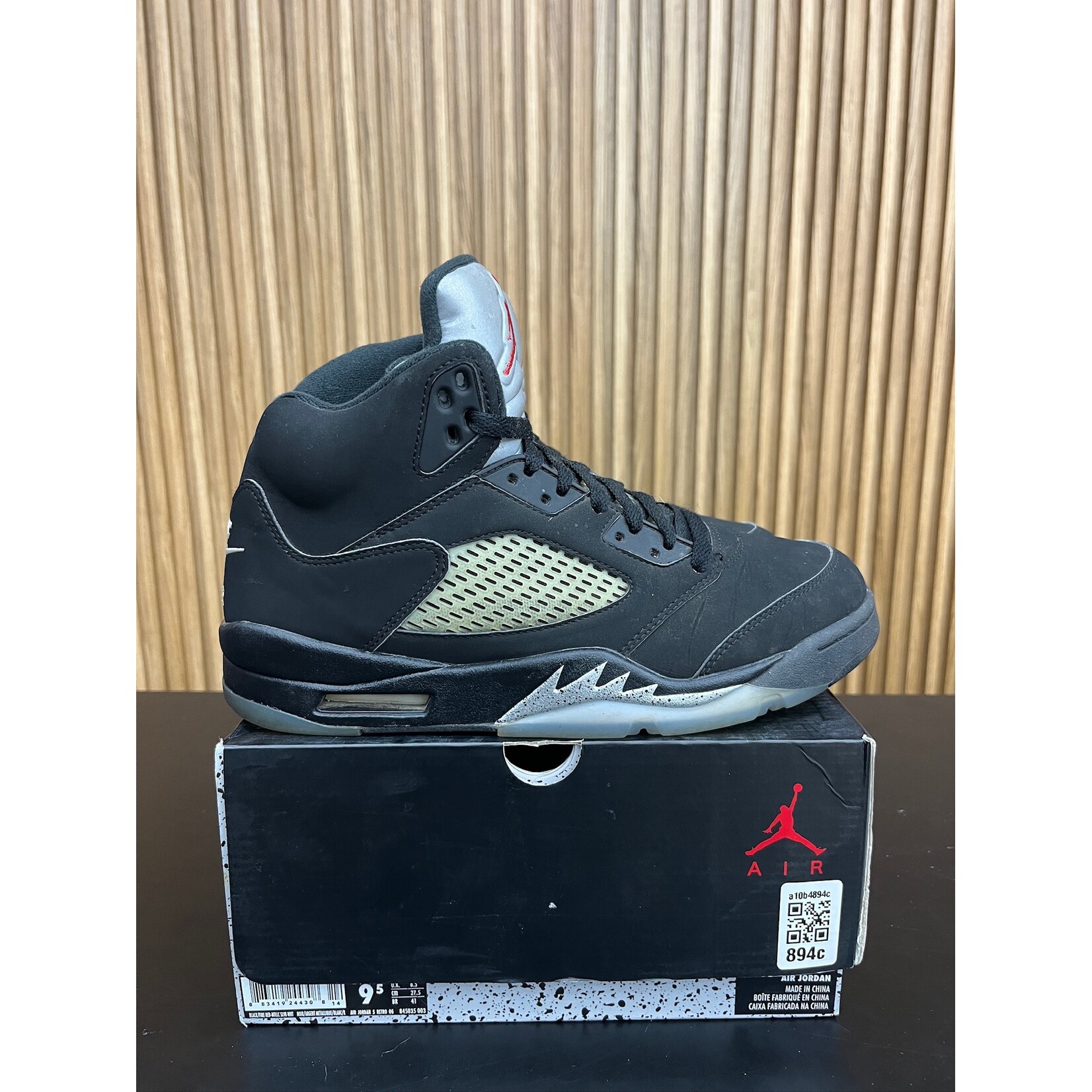 Jordan Jordan 5 Retro Black Metallic (2016) Size 9.5, PREOWNED*