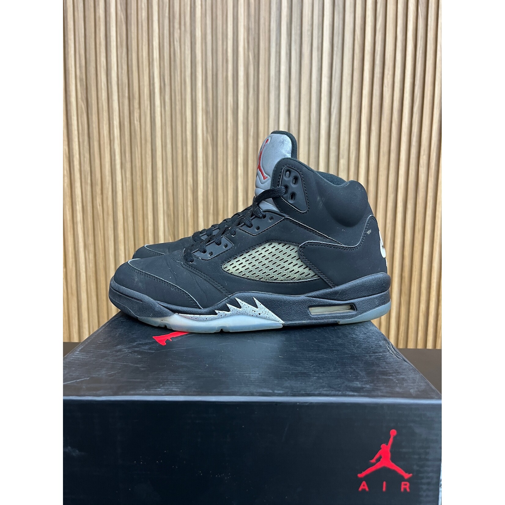 Jordan Jordan 5 Retro Black Metallic (2016) Size 9.5, PREOWNED*