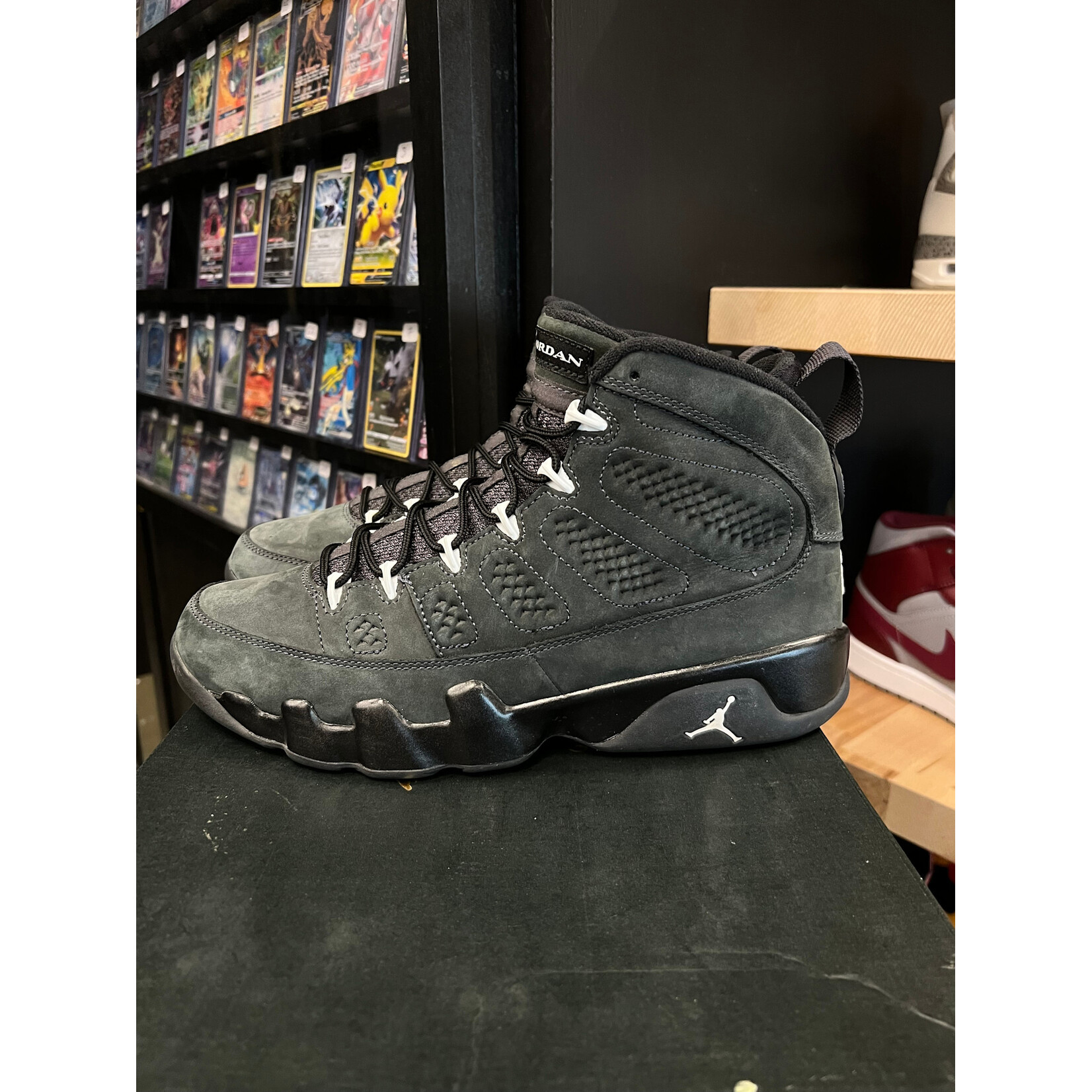 Jordan Jordan 9 Retro Anthracite Size 9.5, PREOWNED