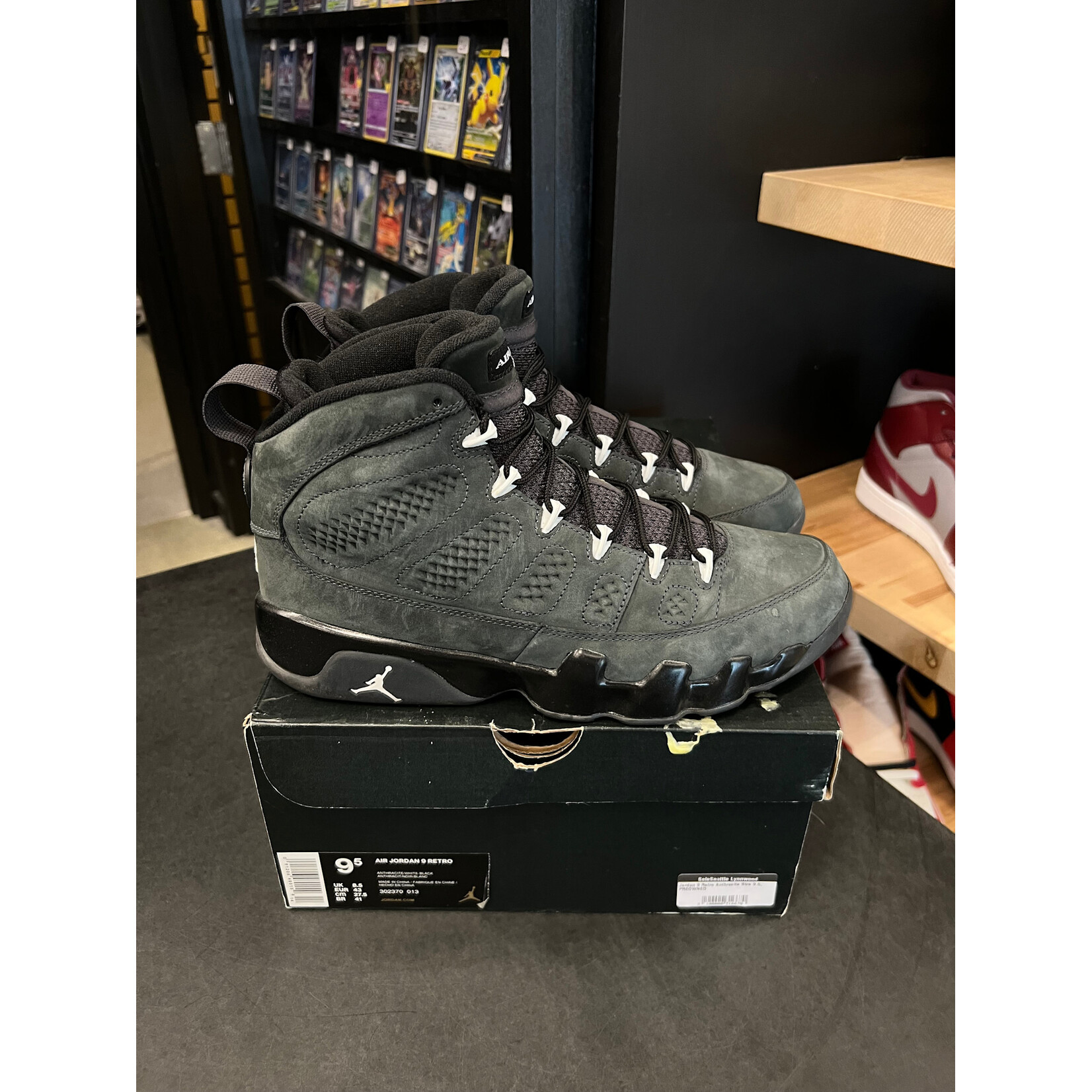 Jordan Jordan 9 Retro Anthracite Size 9.5, PREOWNED