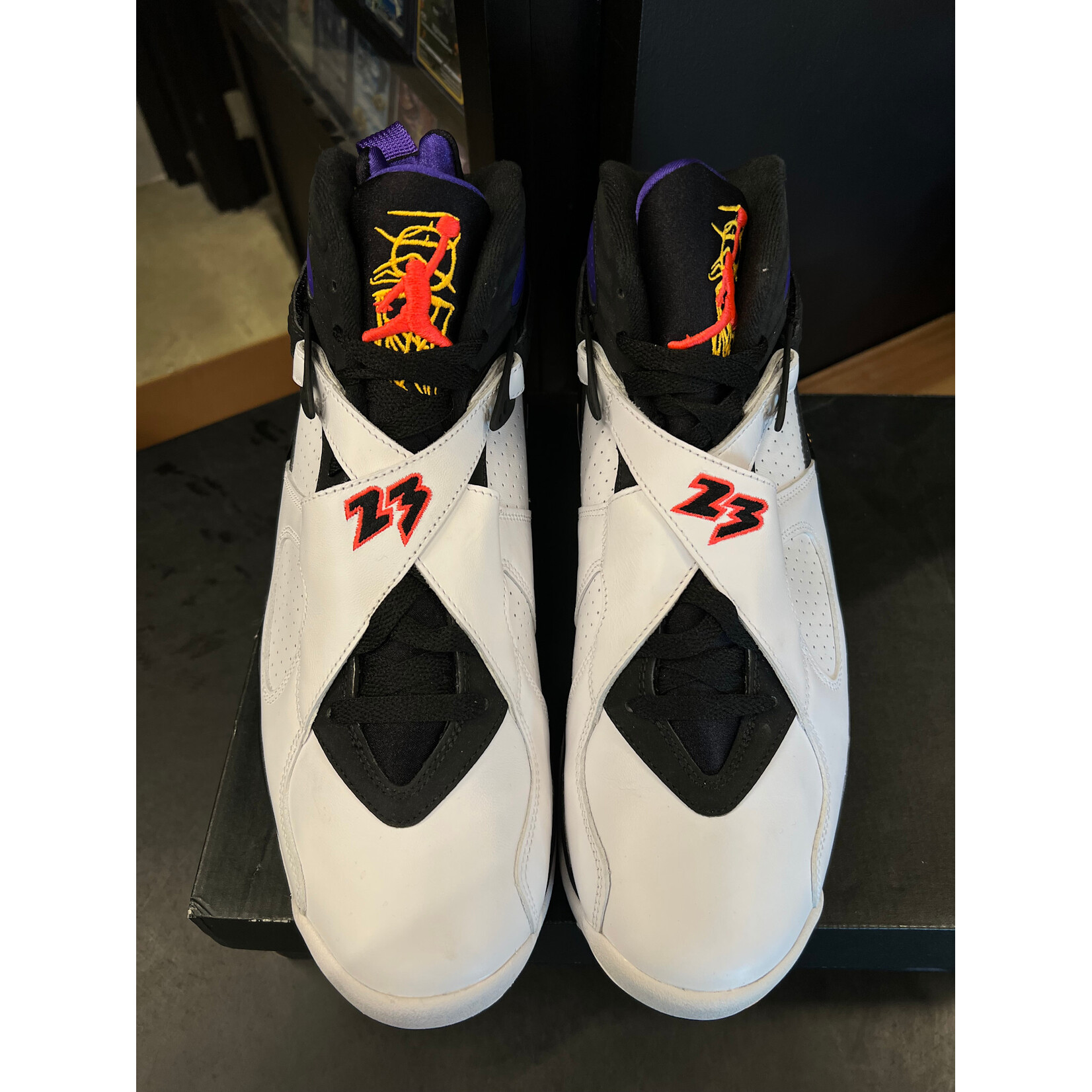 Jordan Jordan 8 Retro Three Peat Size 9.5, PREOWNED