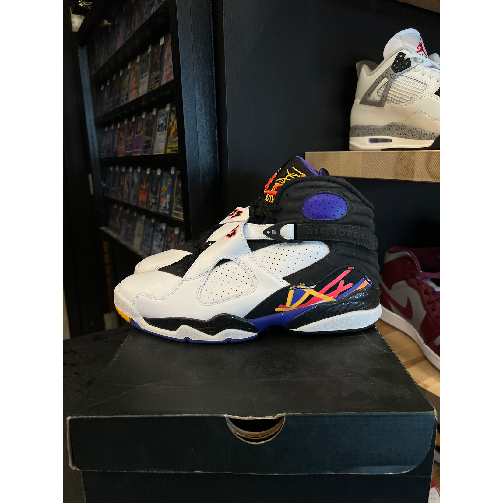 Jordan Jordan 8 Retro Three Peat Size 9.5, PREOWNED
