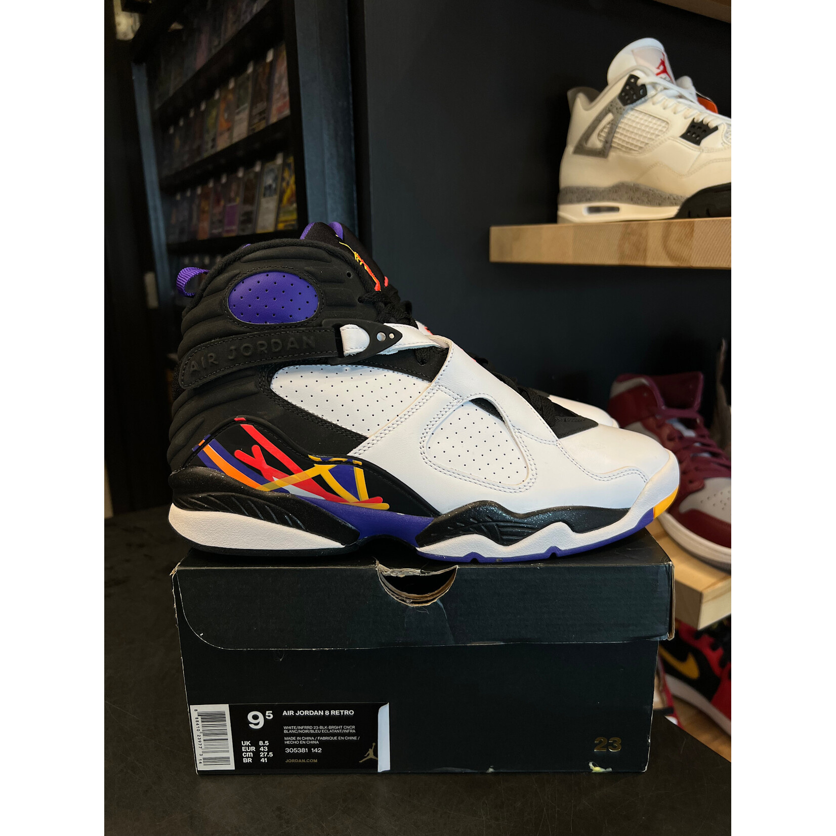 Jordan Jordan 8 Retro Three Peat Size 9.5, PREOWNED