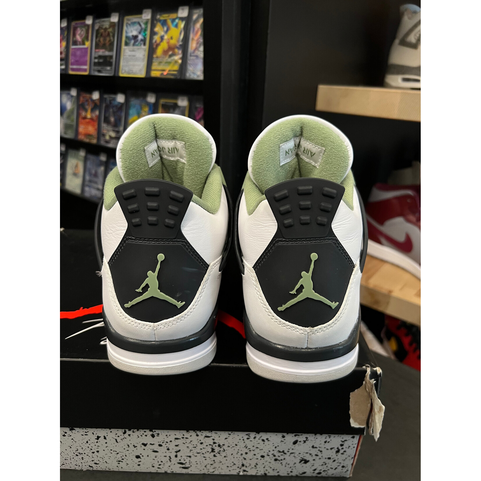 Jordan Jordan 4 Retro Seafoam (Women's) Size 10W, PREOWNED
