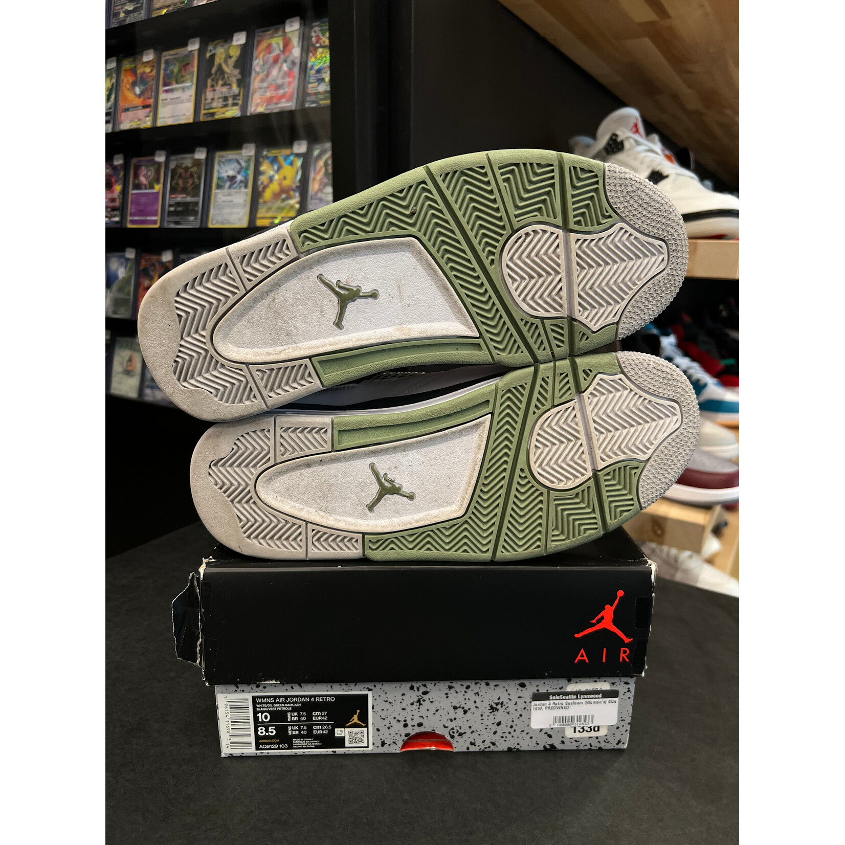 Jordan Jordan 4 Retro Seafoam (Women's) Size 10W, PREOWNED