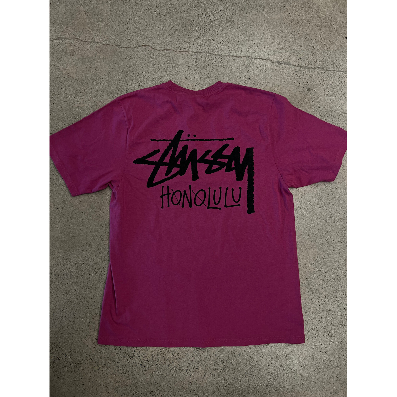 Stussy Stussy Chapter Tee Honolulu Berry  Size Medium, DS BRAND NEW