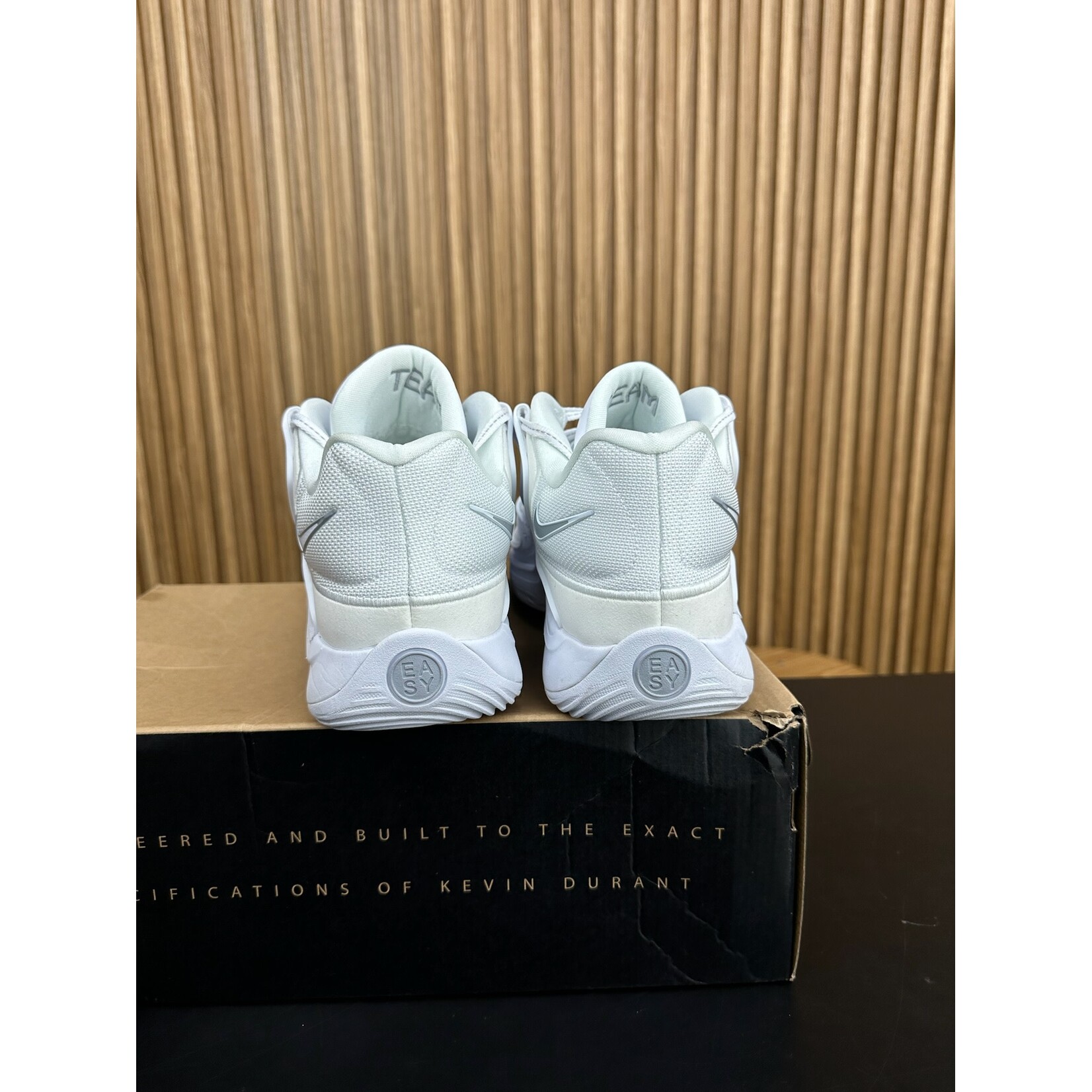 Nike Nike KD 18 TB White Size 13, PREOWNED