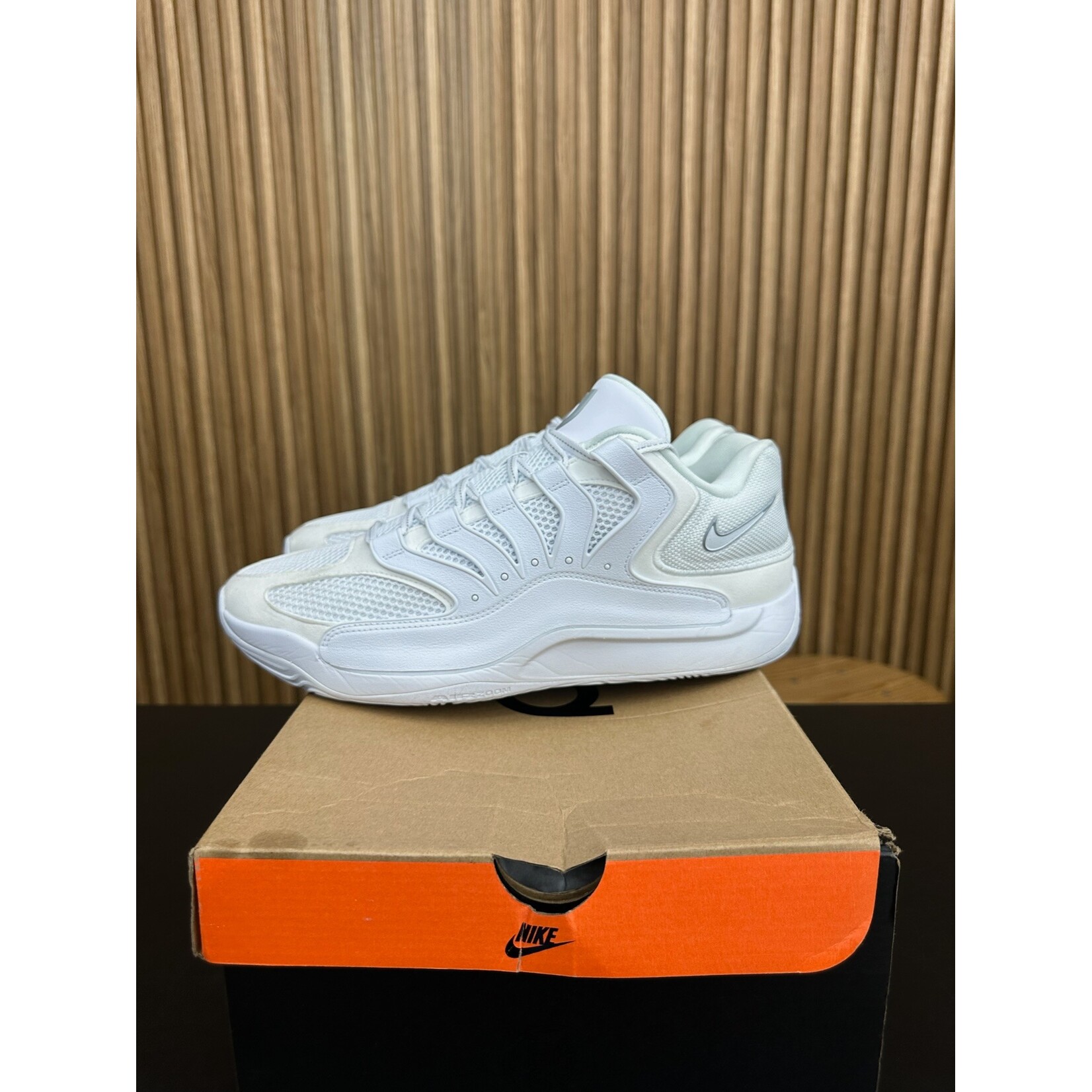 Nike Nike KD 18 TB White Size 13, PREOWNED