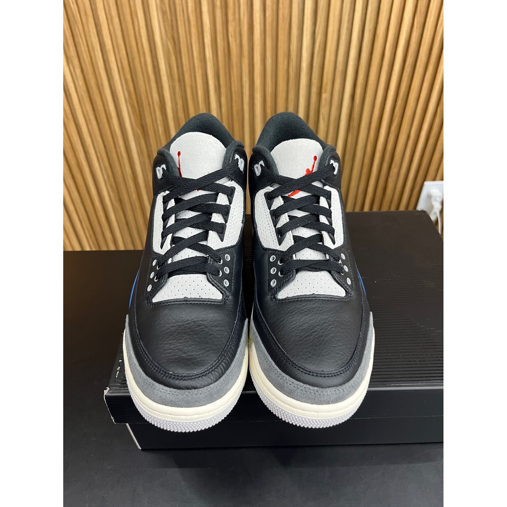 Jordan Jordan 3 Retro OG Rare Air Size 9.5, PREOWNED