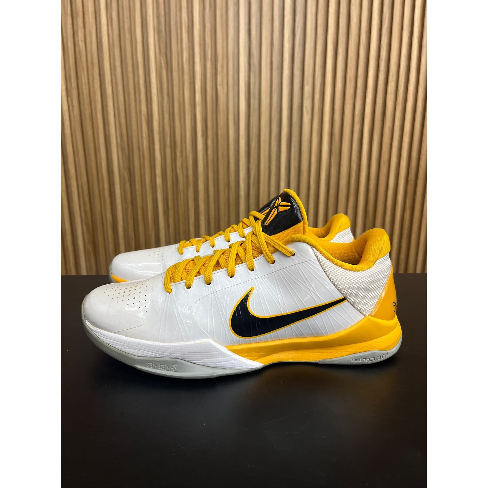 Nike Nike Kobe 5 White Del Sol Size 10.5, PREOWNED NO BOX
