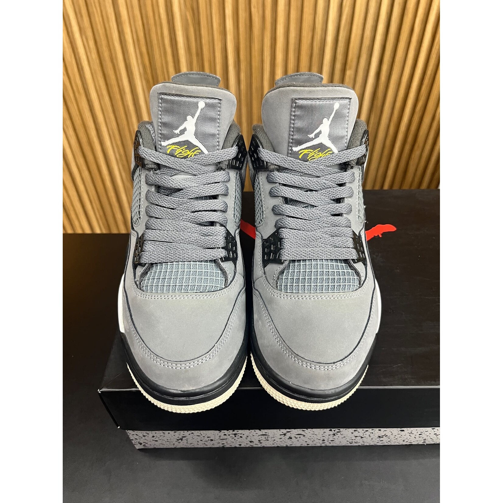 Jordan Jordan 4 Retro Cool Grey (2019) Size 8.5, PREOWNED
