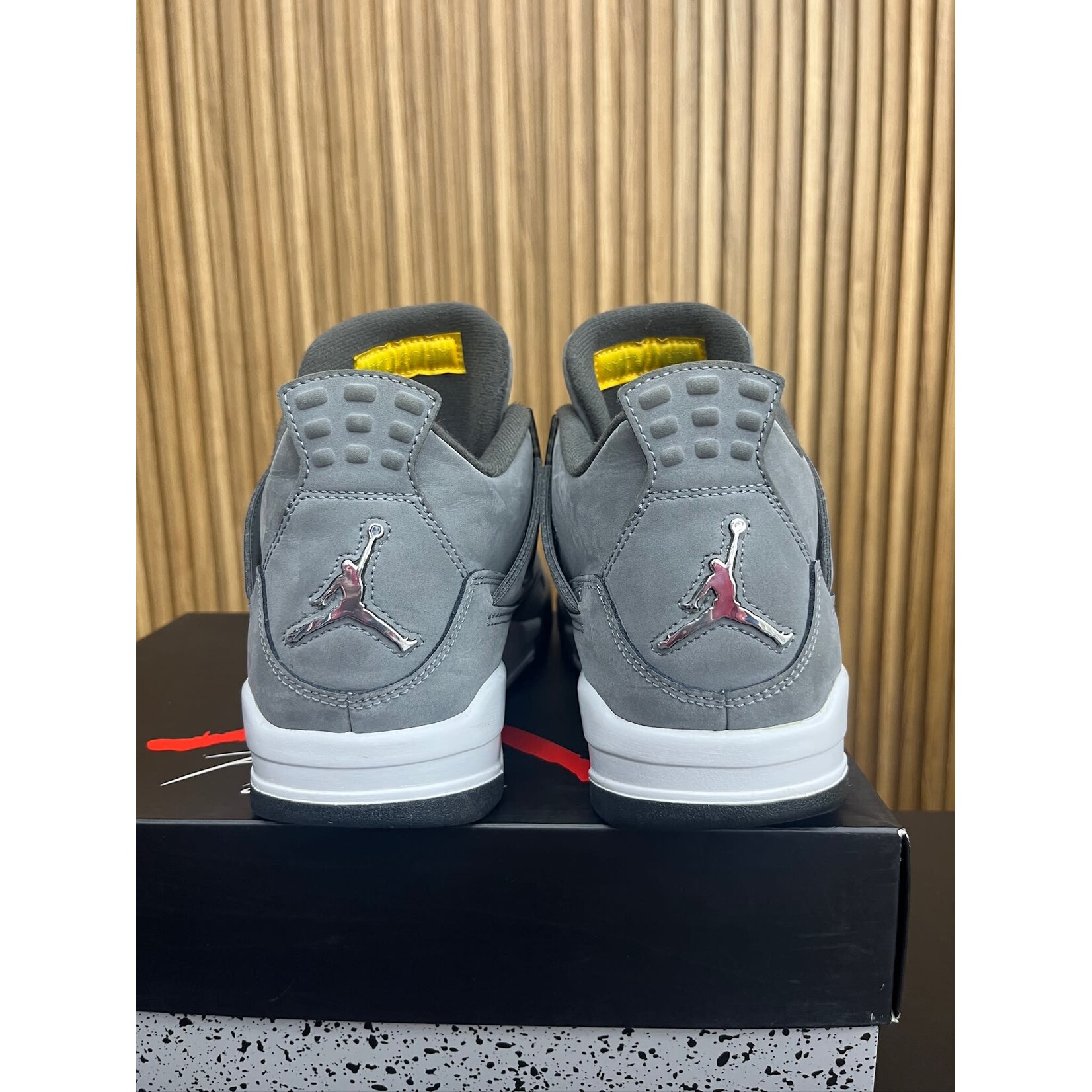 Jordan Jordan 4 Retro Cool Grey (2019) Size 8.5, PREOWNED