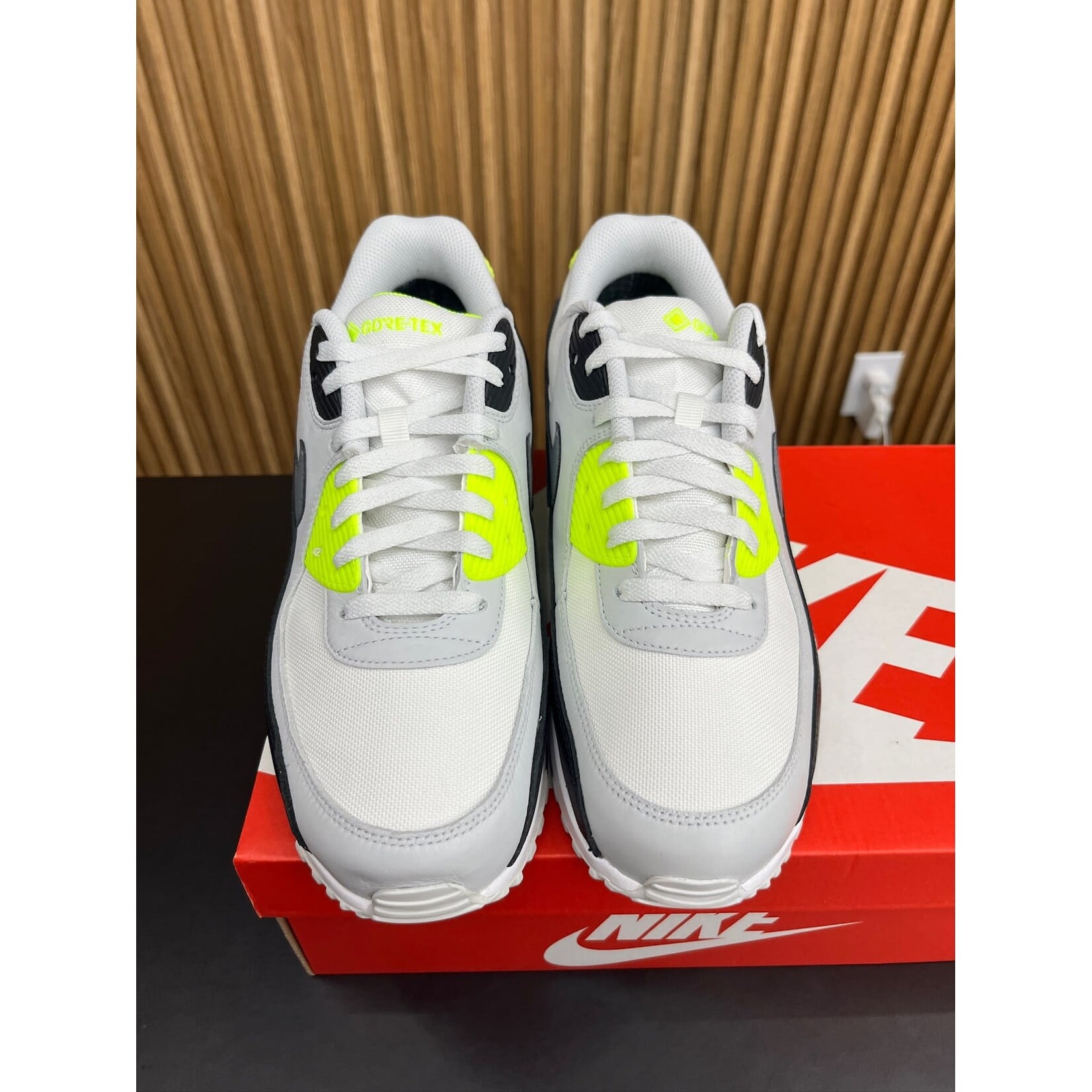Nike Nike Air Max 90 Gore-Tex Summit White Volt Black Cool Grey Size 11, PREOWNED