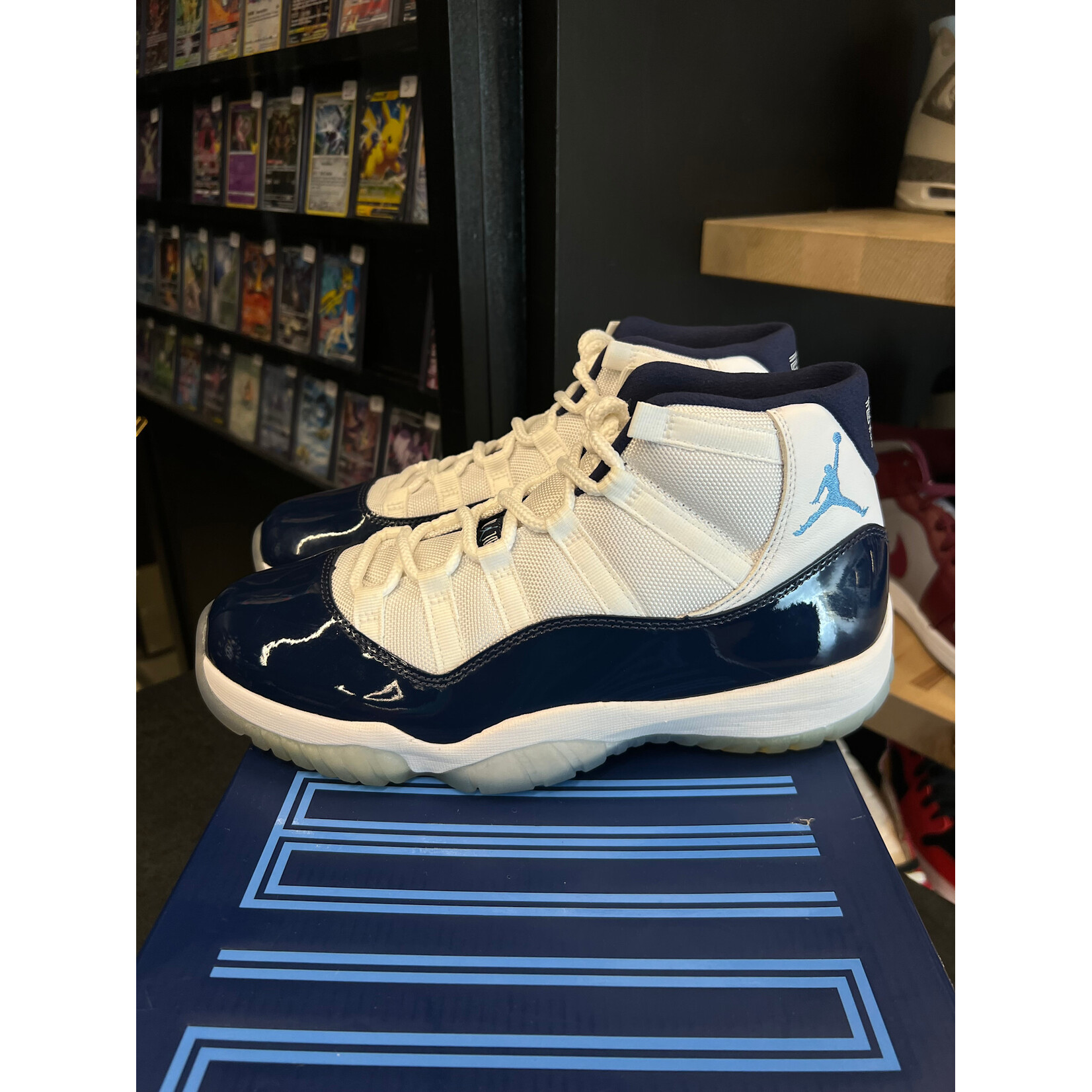 Jordan Jordan 11 Retro UNC Win Like 82 Size 9.5, PREOWNED PADS