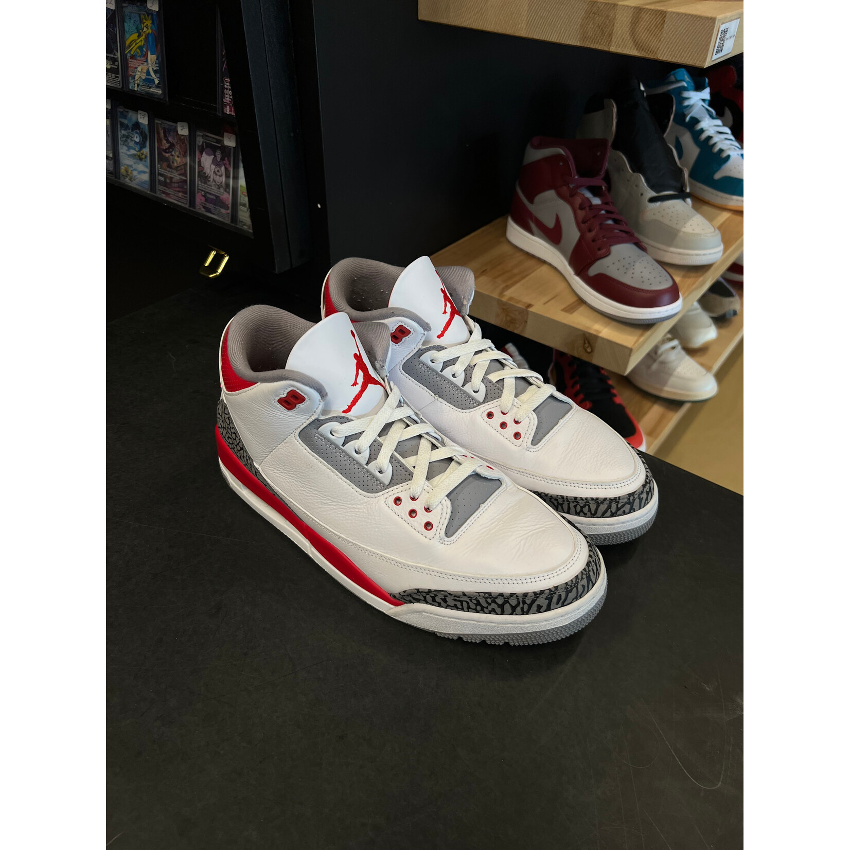 Jordan Jordan 3 Retro Fire Red (2022) Size 13, PREOWNED