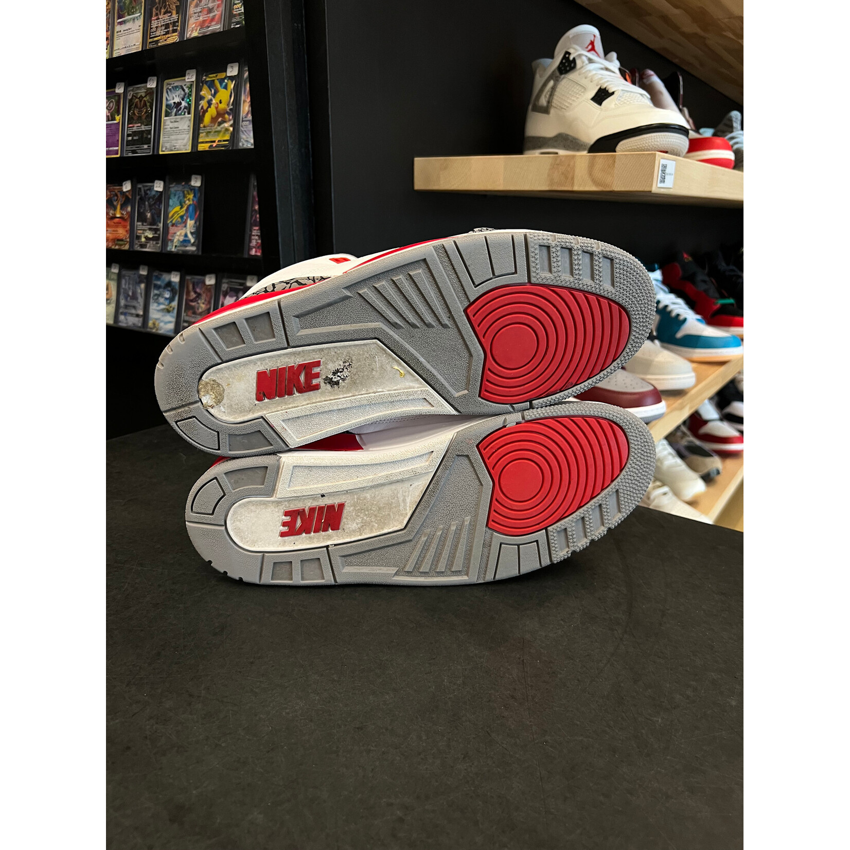 Jordan Jordan 3 Retro Fire Red (2022) Size 13, PREOWNED