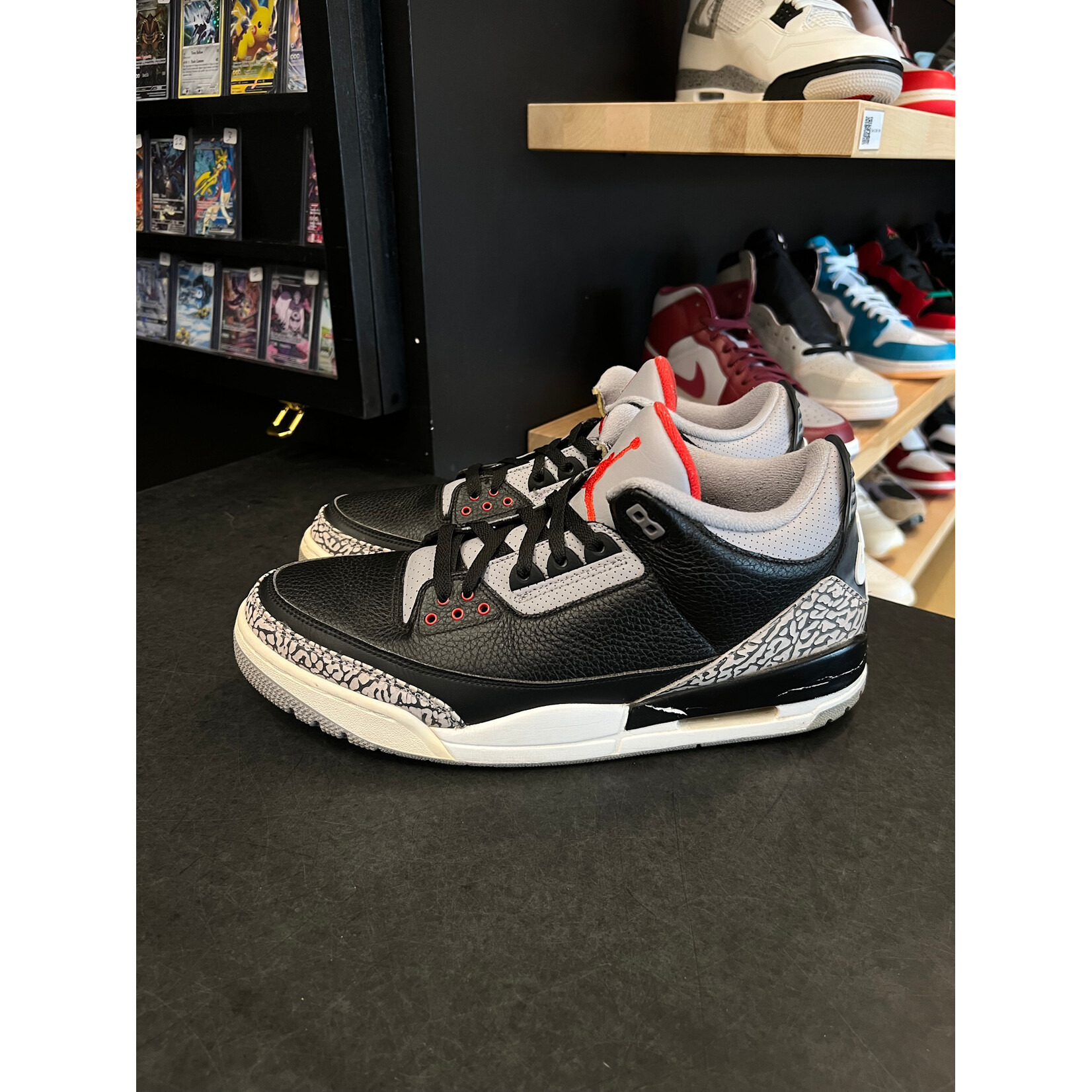 Jordan Jordan 3 Retro Black Cement (2018) Size 14, PREOWNED (PAINT CRACKING)