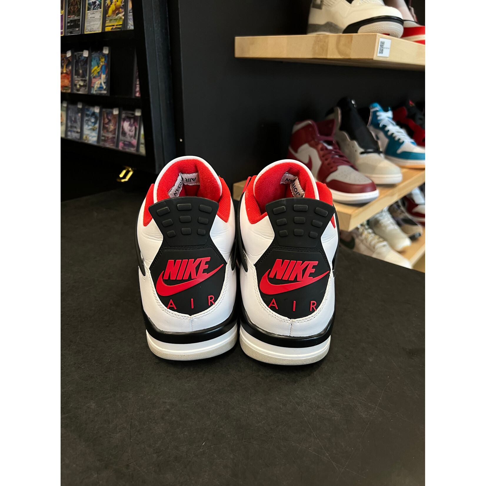 Jordan Jordan 4 Retro Fire Red (2020) Size 13, PREOWNED