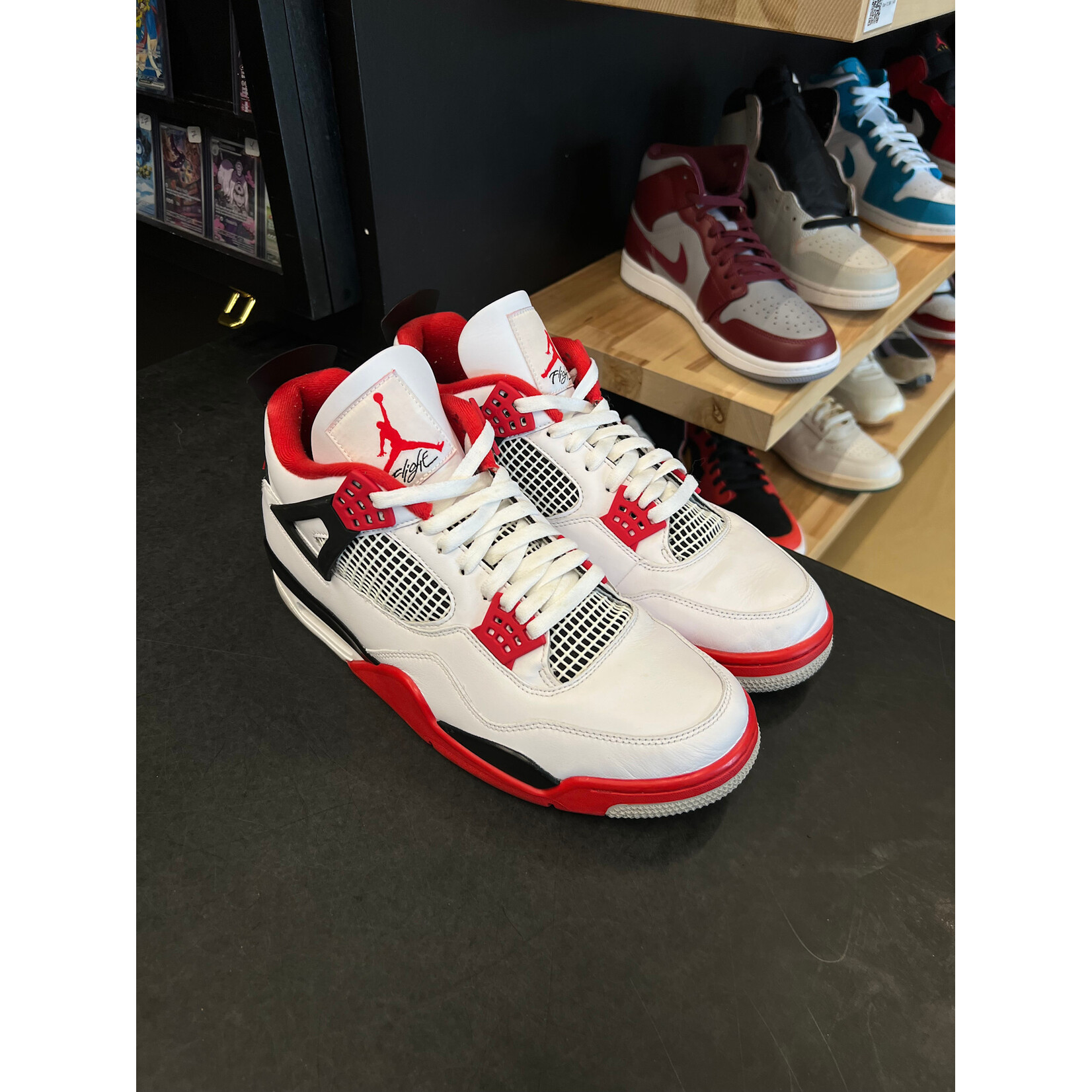 Jordan Jordan 4 Retro Fire Red (2020) Size 13, PREOWNED