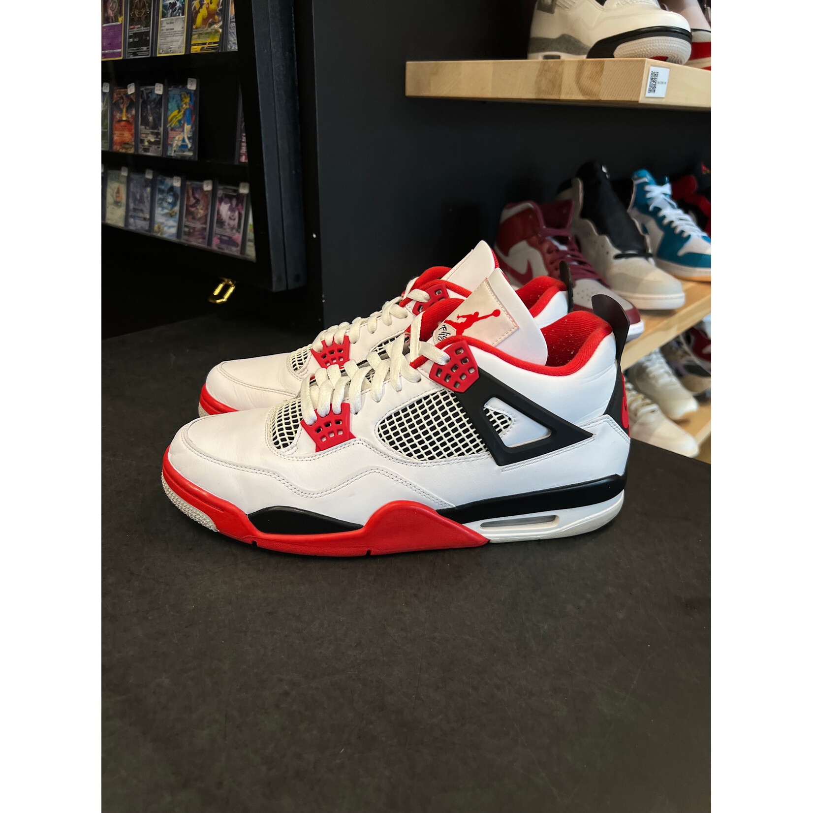 Jordan Jordan 4 Retro Fire Red (2020) Size 13, PREOWNED