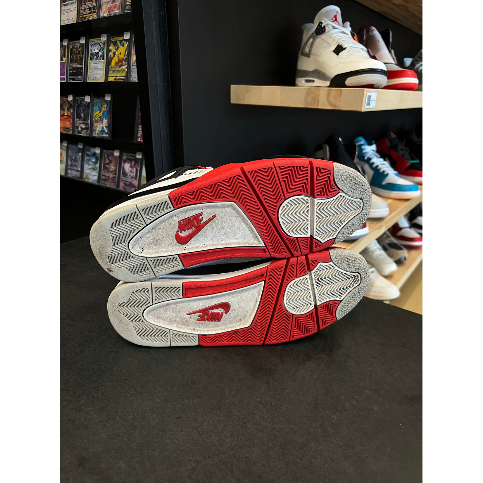 Jordan Jordan 4 Retro Fire Red (2020) Size 13, PREOWNED
