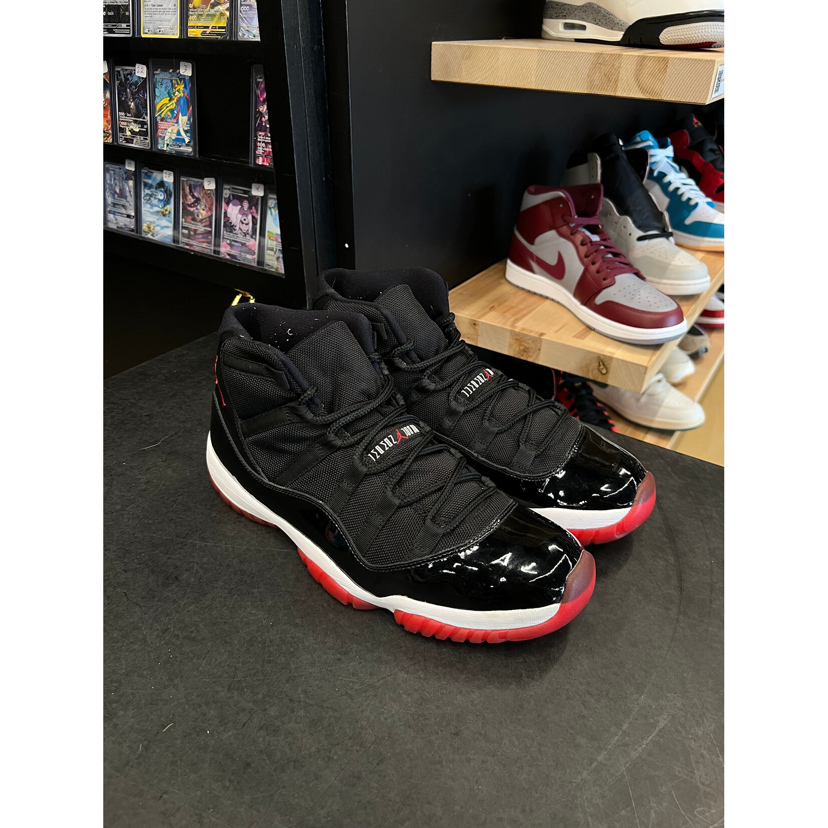 Jordan Jordan 11 Retro Playoffs (2012) Size 13, PREOWNED