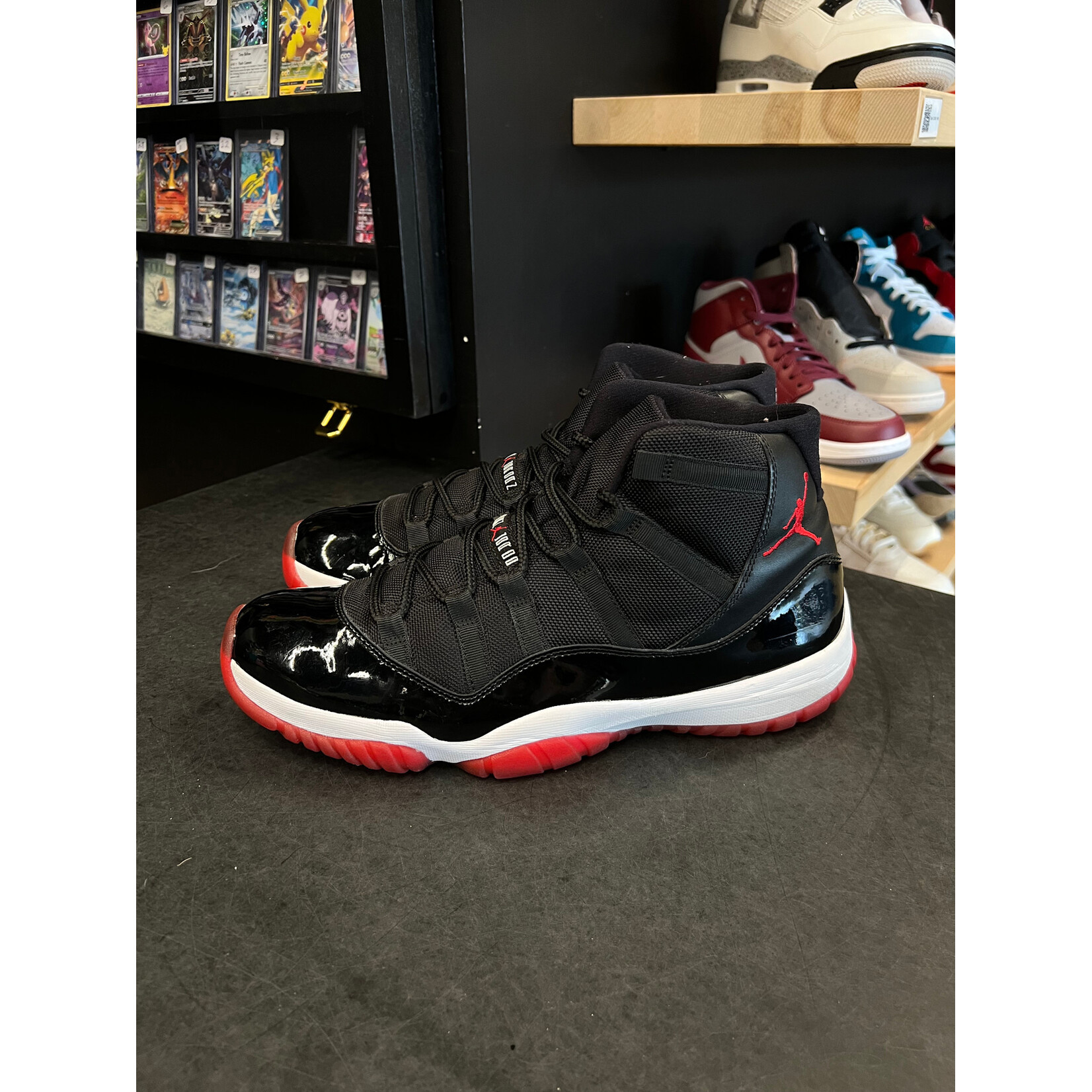 Jordan Jordan 11 Retro Playoffs (2012) Size 13, PREOWNED