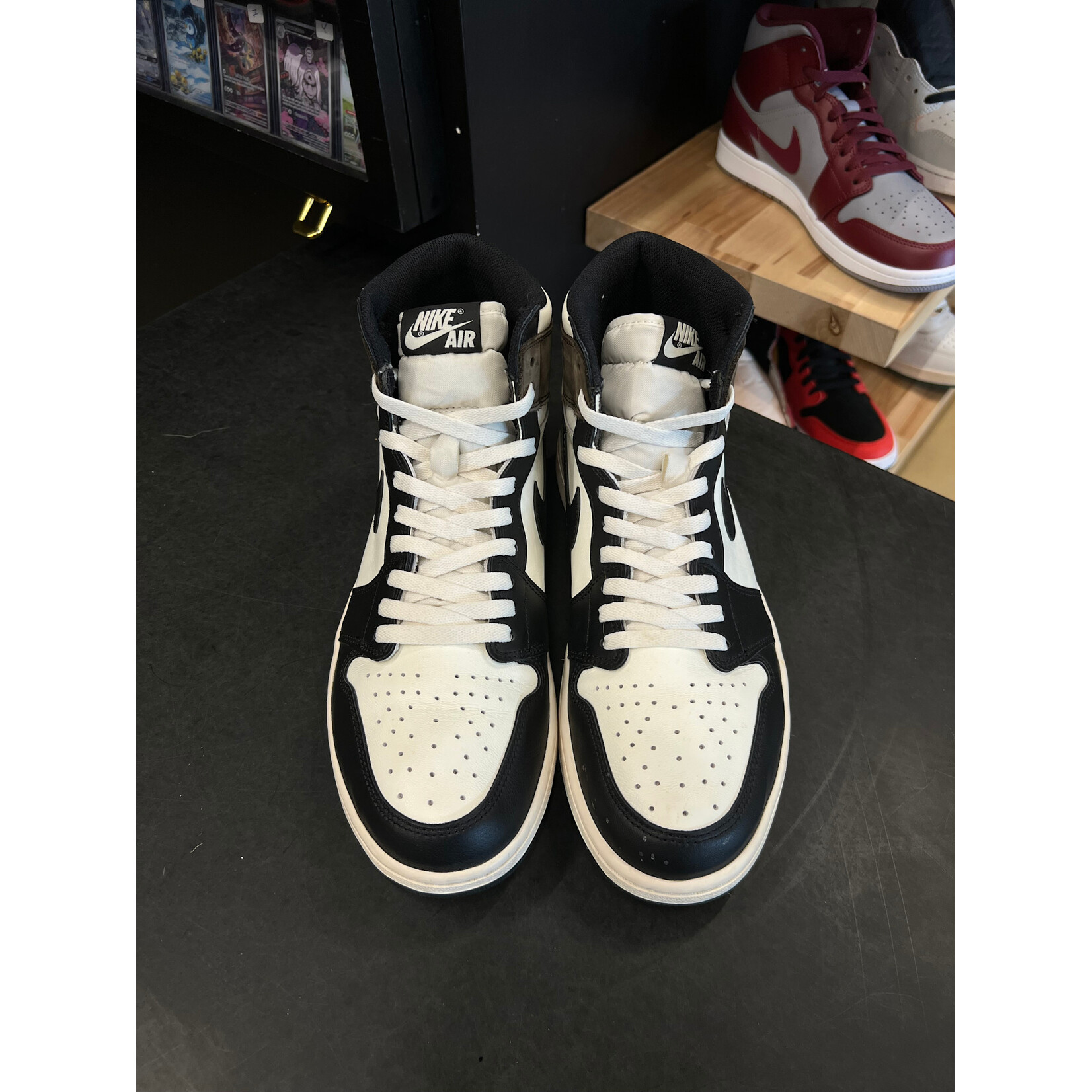 Jordan Jordan 1 Retro High Dark Mocha Size 13, PREOWNED