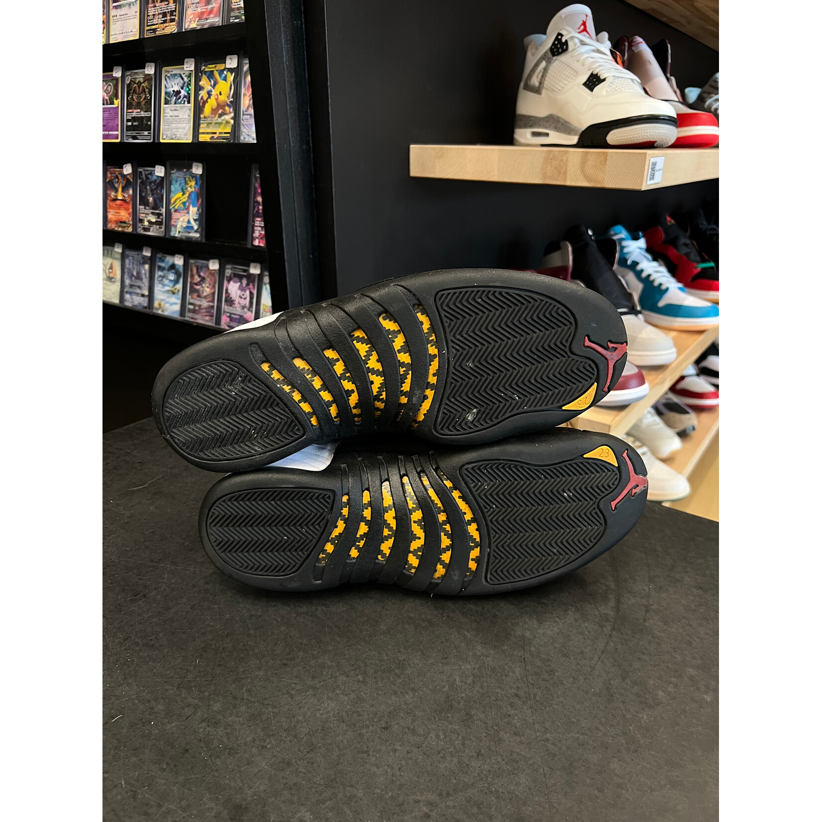 Jordan Jordan 12 Retro Taxi (2013) Size 13, PREOWNED