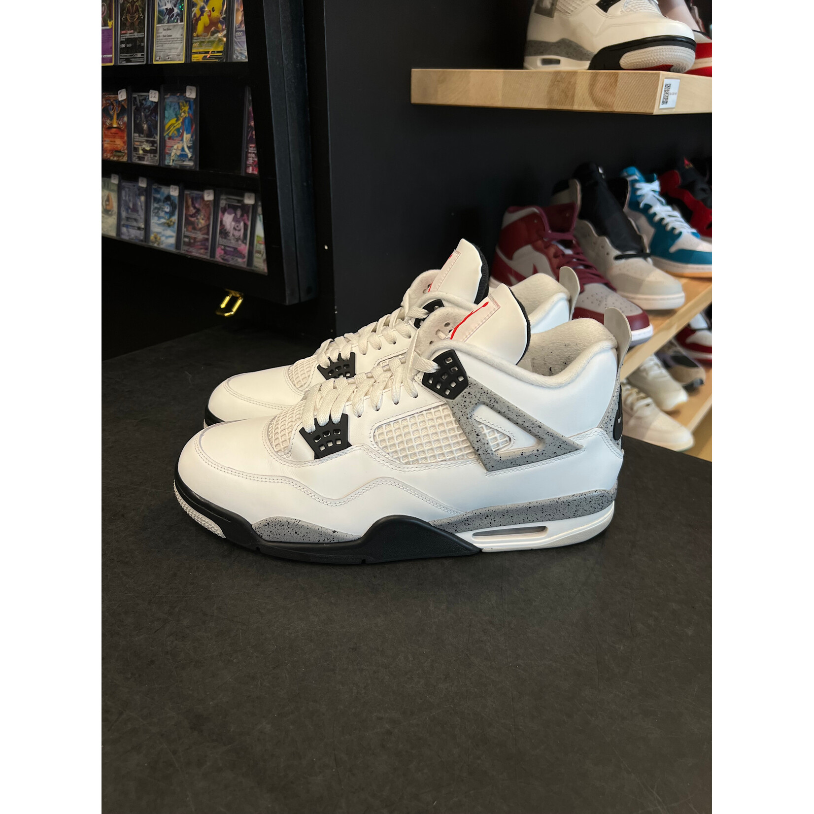Jordan Jordan 4 Retro White Cement (2025) Size 13, PREOWNED