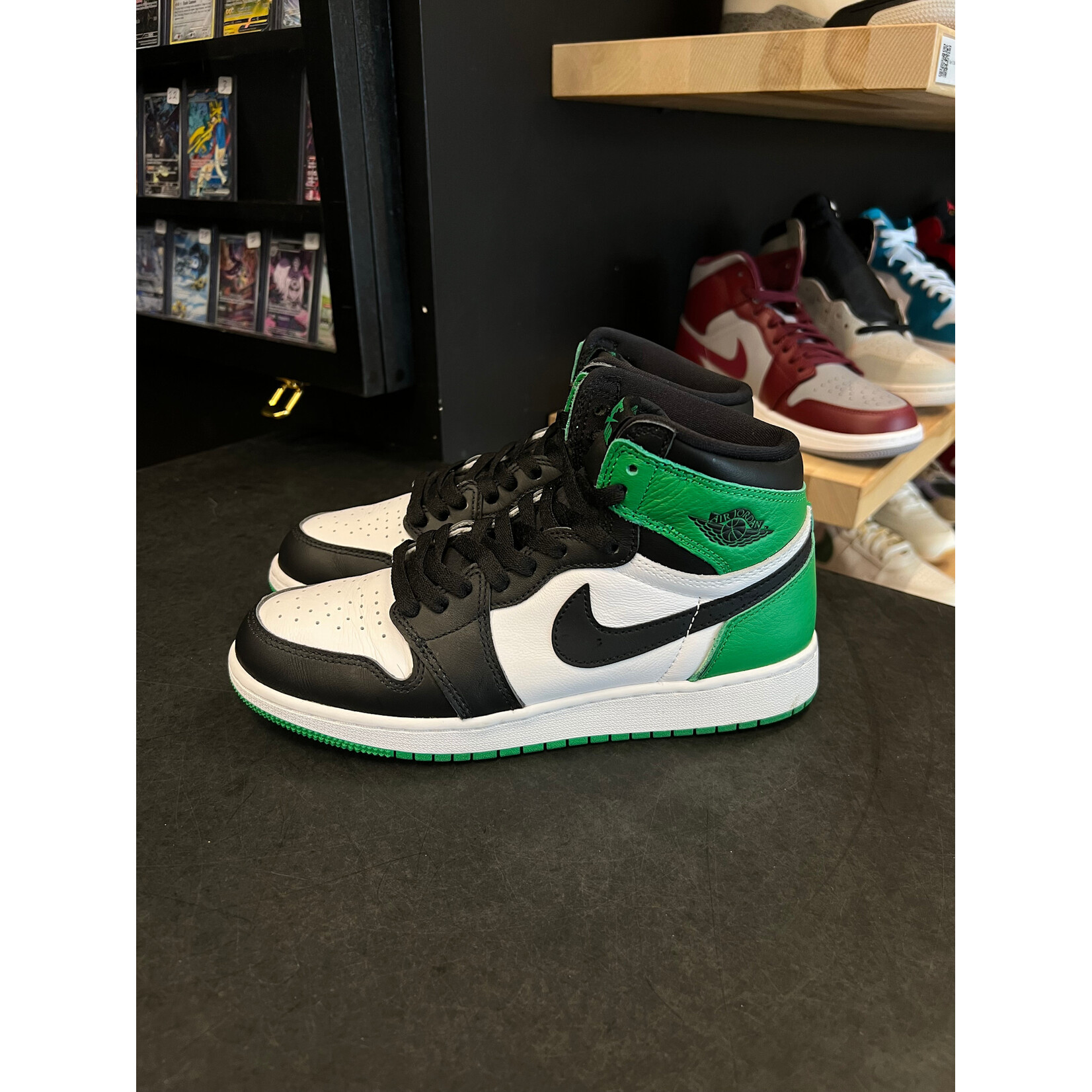 Jordan Jordan 1 Retro High OG Lucky Green (GS) Size 6.5, PREOWNED