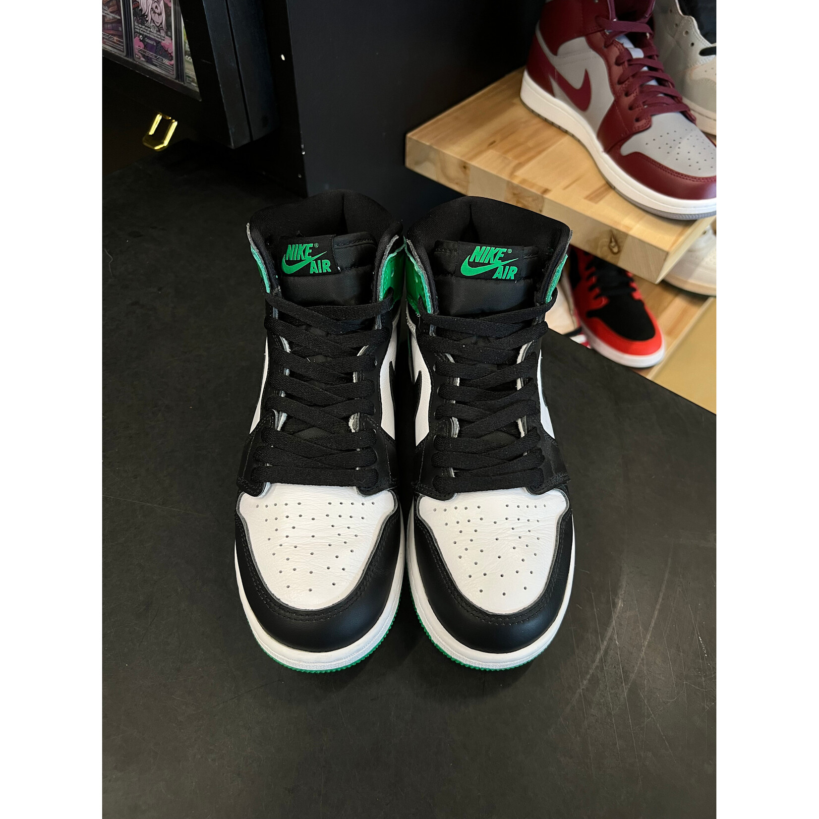 Jordan Jordan 1 Retro High OG Lucky Green (GS) Size 6.5, PREOWNED