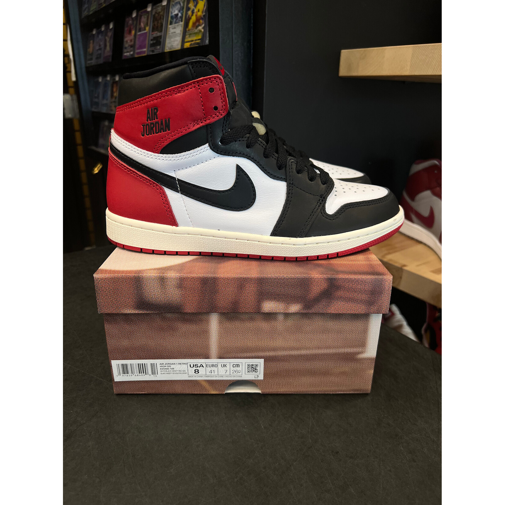 Jordan Jordan 1 Retro High OG Black Toe Reimagined Size 8, PREOWNED