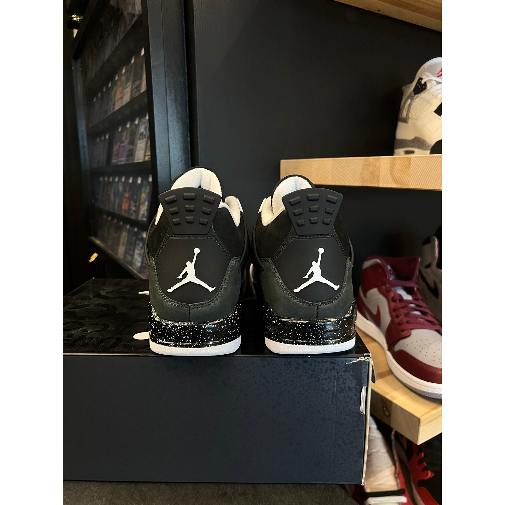 Jordan Jordan 4 Retro Fear (2024) Size 11, PREOWNED