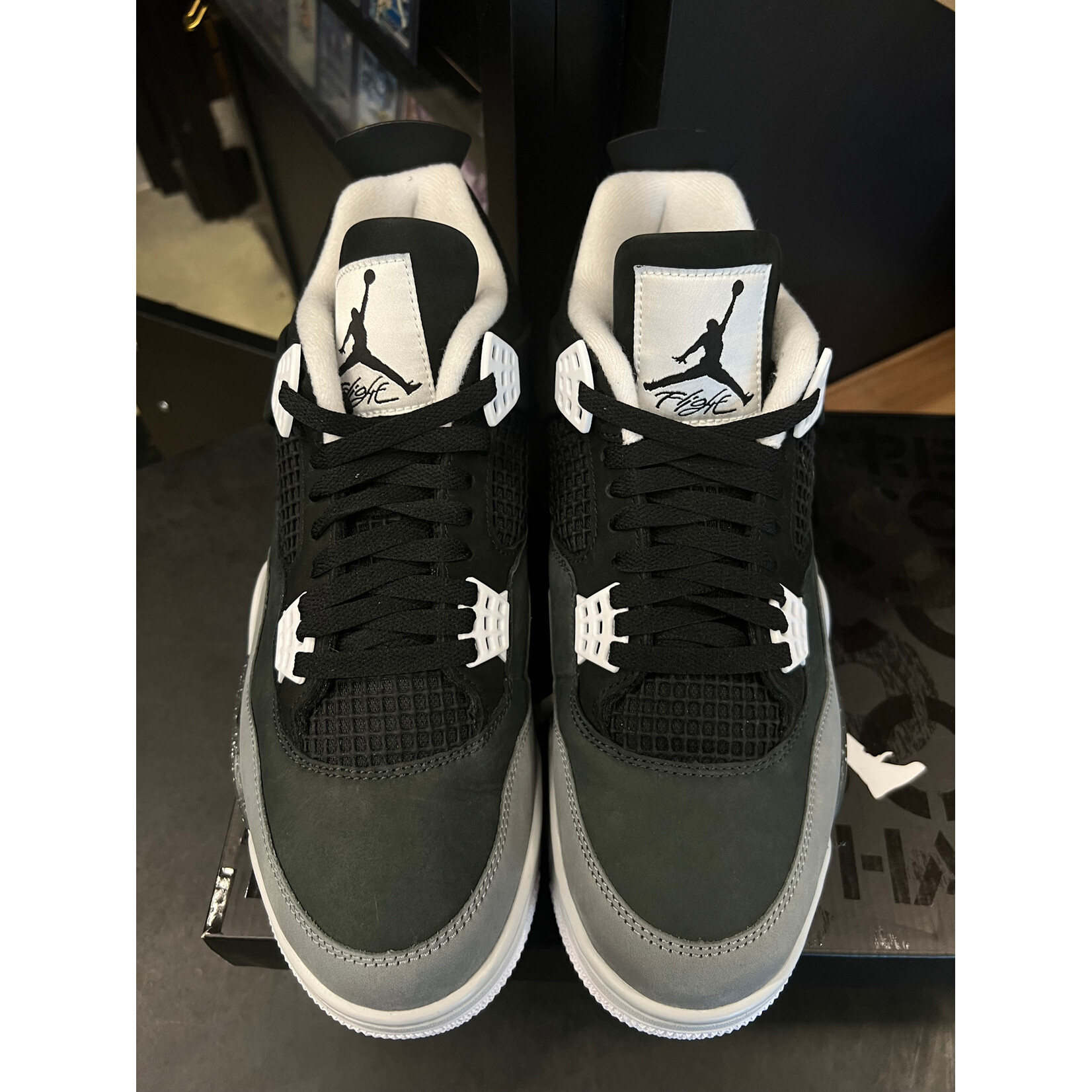 Jordan Jordan 4 Retro Fear (2024) Size 11, PREOWNED