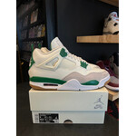 Jordan Jordan 4 Retro SB Pine Green Size 9, PREOWNED