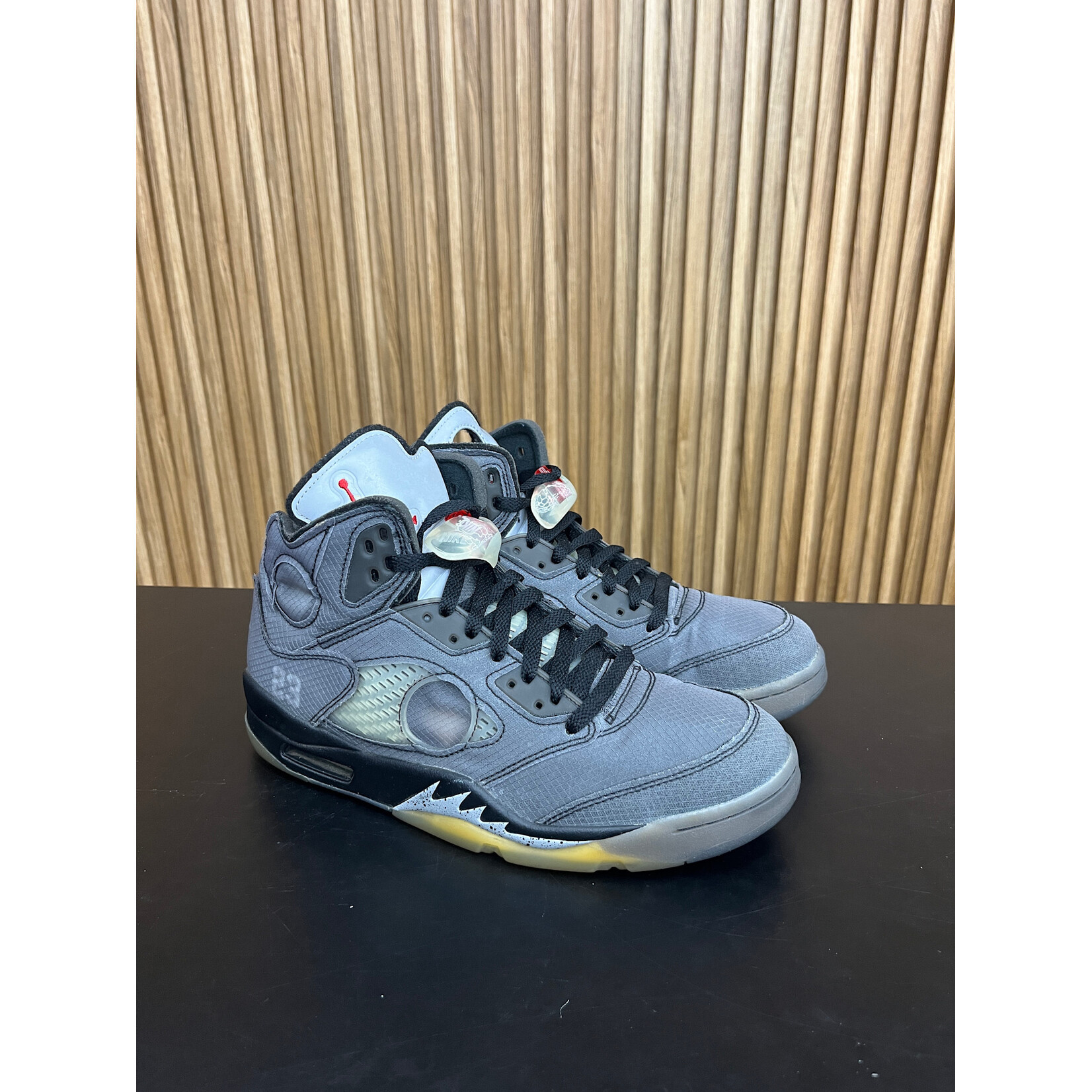 Jordan Jordan 5 Retro Off-White Muslin Size 9.5, PREOWNED NO BOX