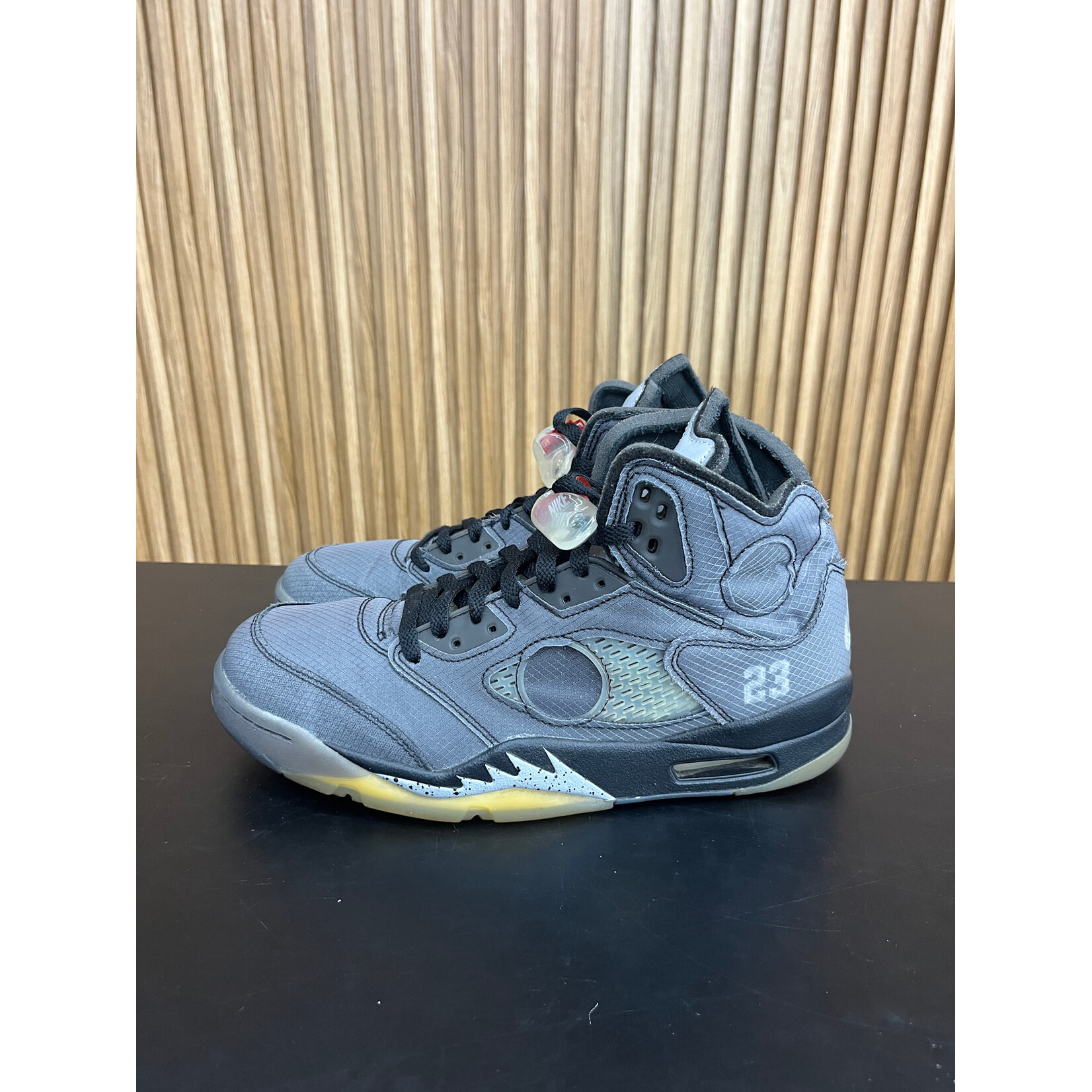 Jordan Jordan 5 Retro Off-White Muslin Size 9.5, PREOWNED NO BOX