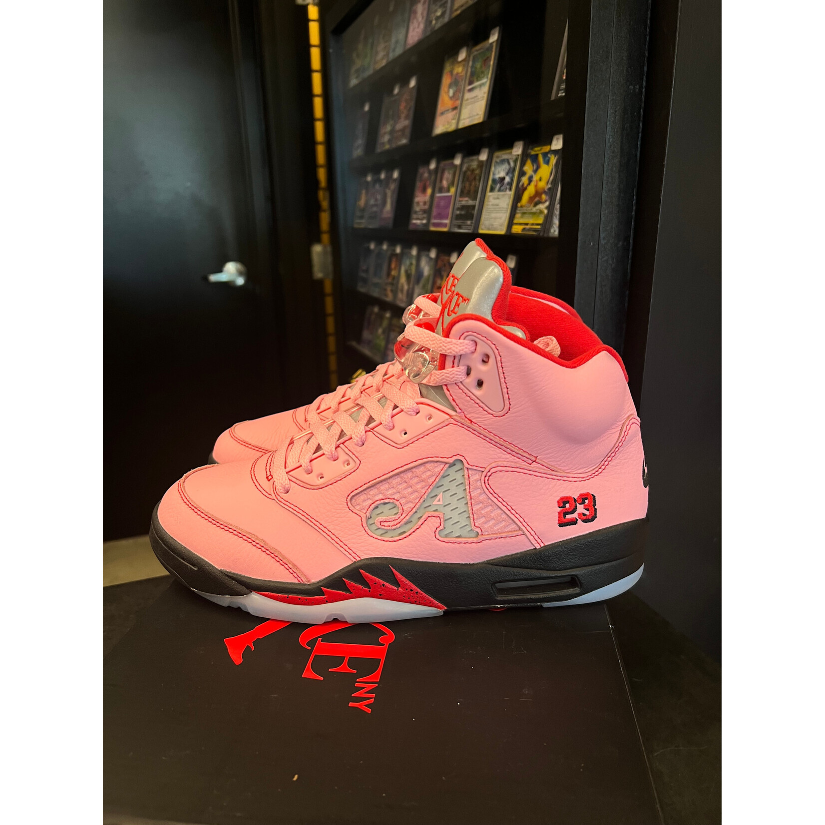 Jordan Jordan 5 Retro Awake NY Arctic Pink Size 10, PREOWNED