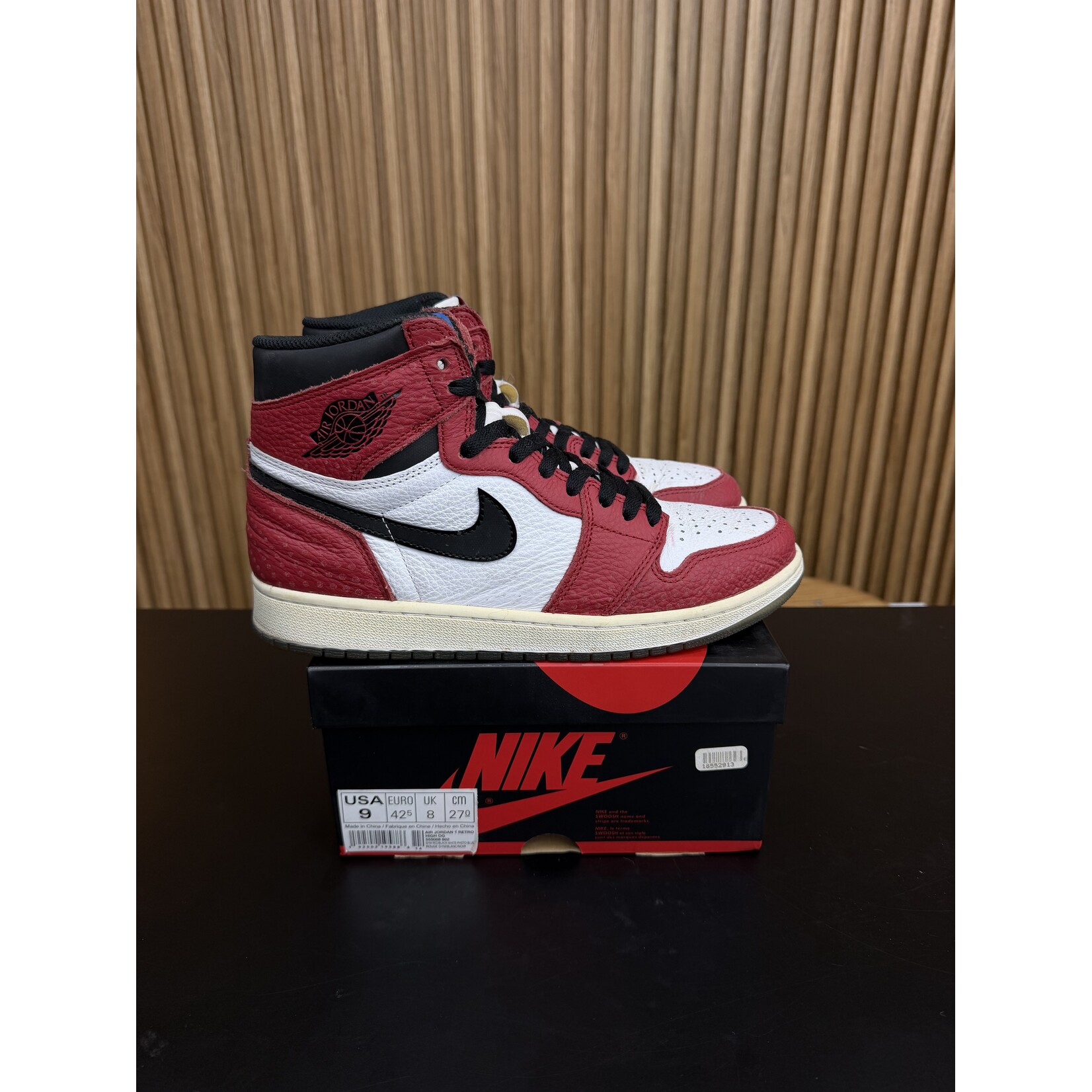 Jordan Jordan 1 Retro High Spider-Man Origin Story Size 9, PREOWNED