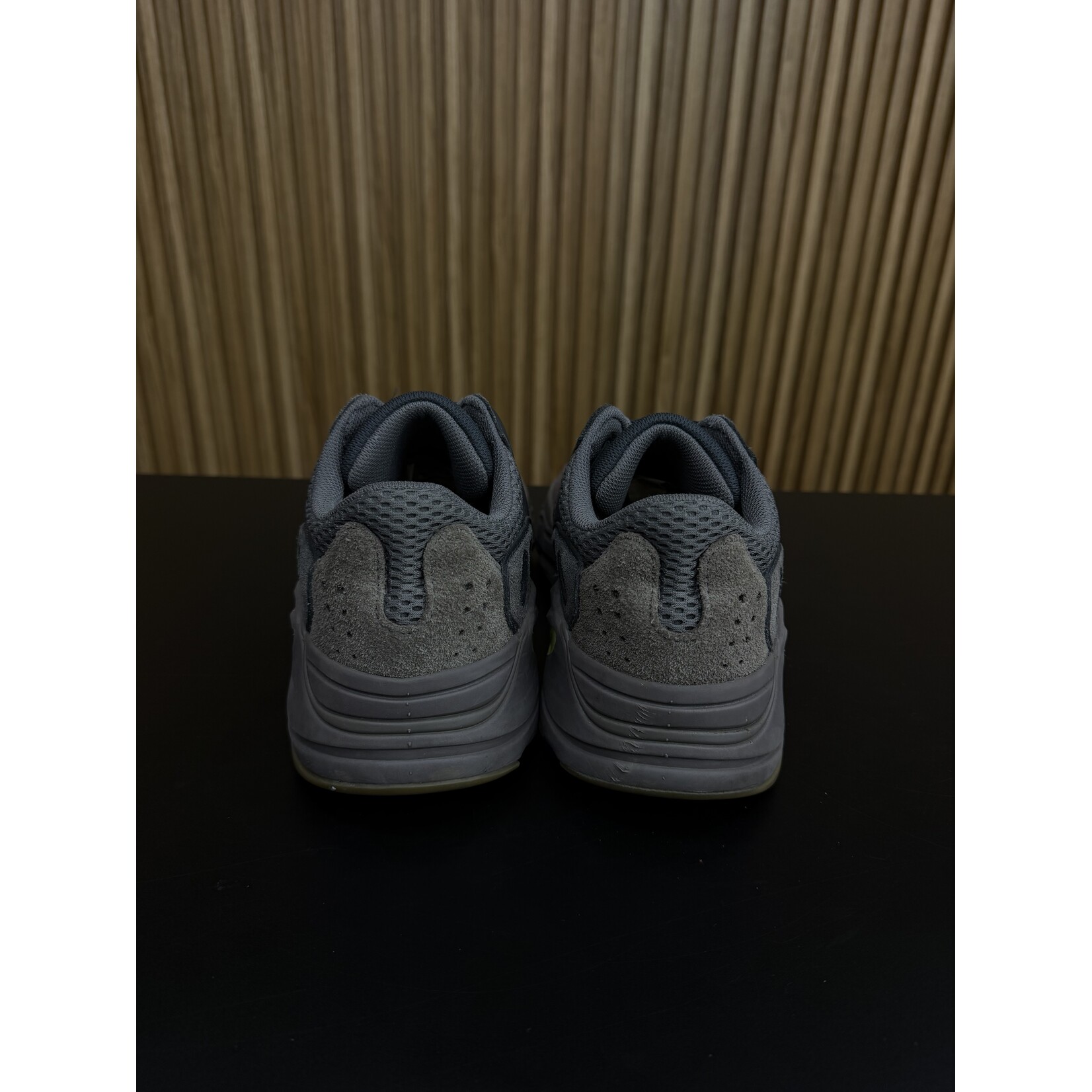 Adidas adidas Yeezy Boost 700 Mauve Size 8.5, PREOWNED NO BOX