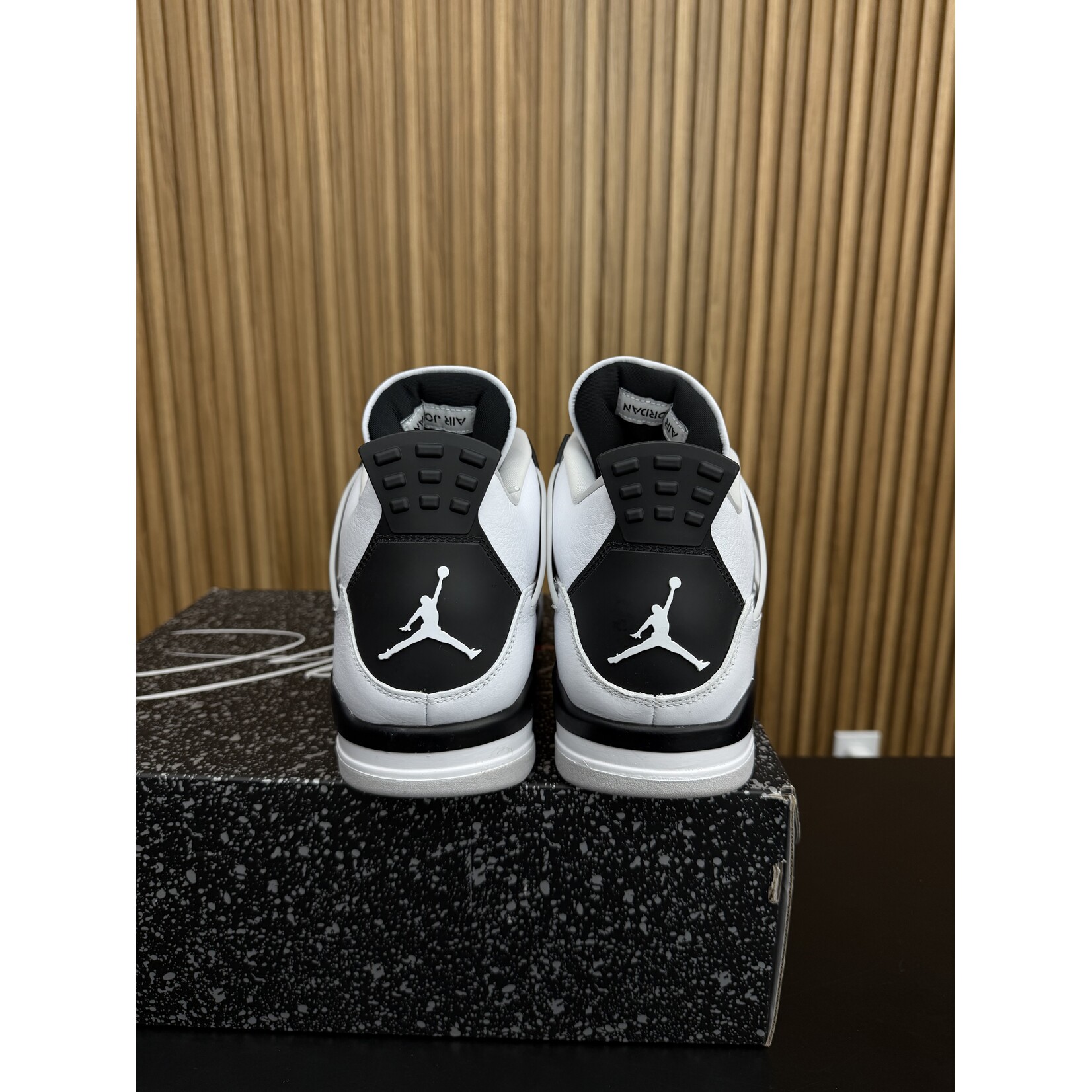 Jordan Jordan 4 Retro Military Black Size 13, PREOWNED