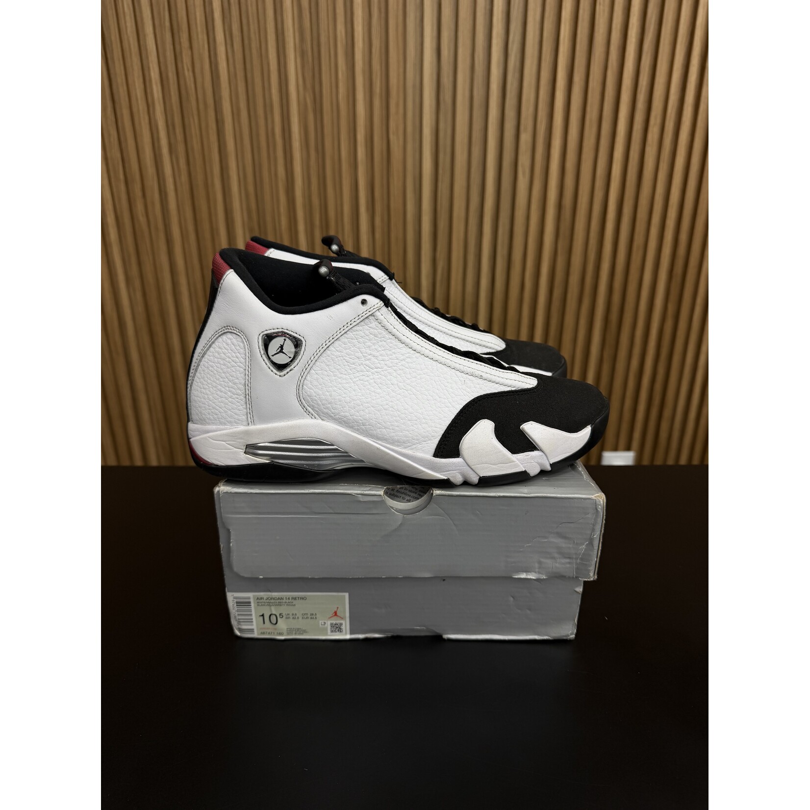 Jordan Jordan 14 Retro Black Toe (2024) Size 10.5, PREOWNED