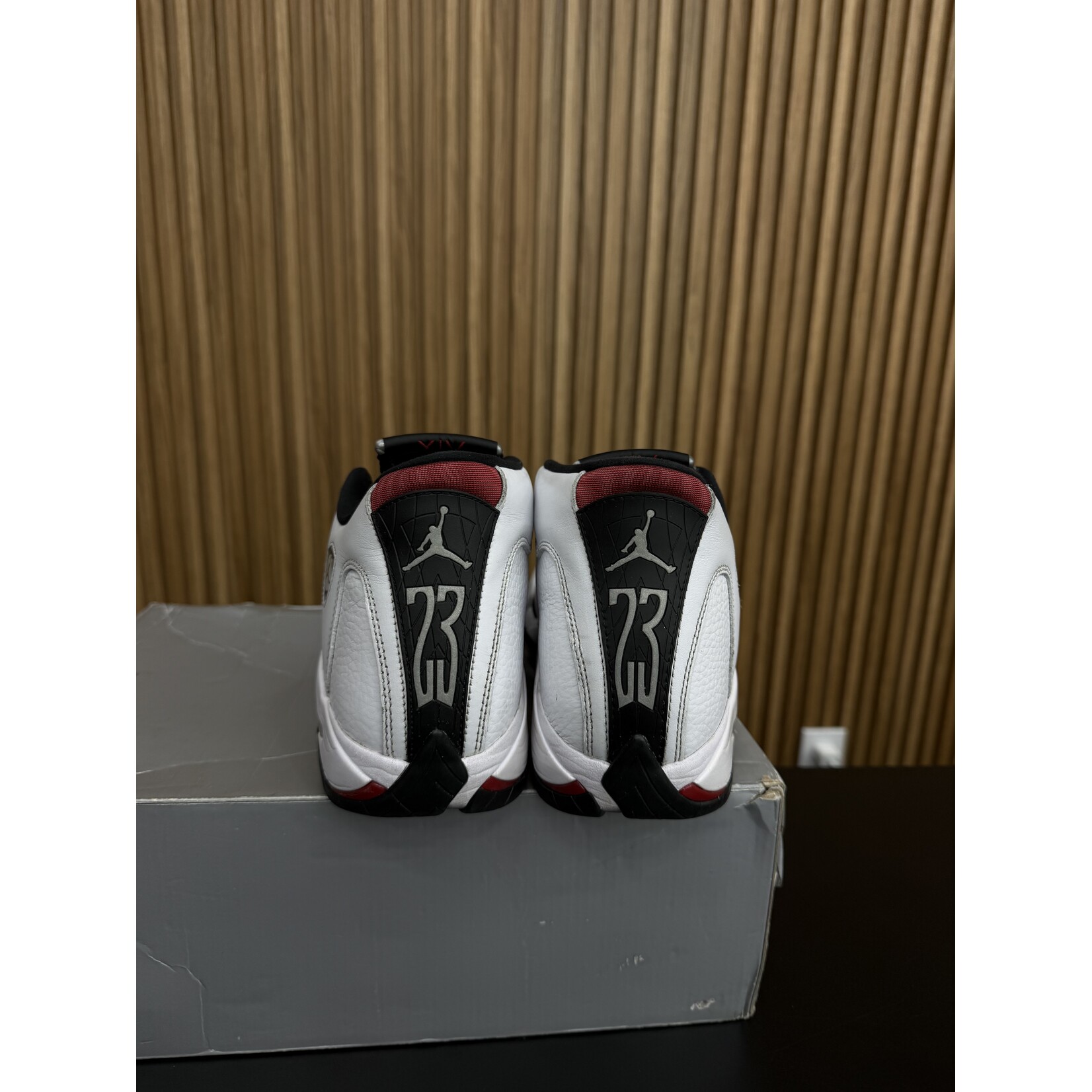 Jordan Jordan 14 Retro Black Toe (2024) Size 10.5, PREOWNED