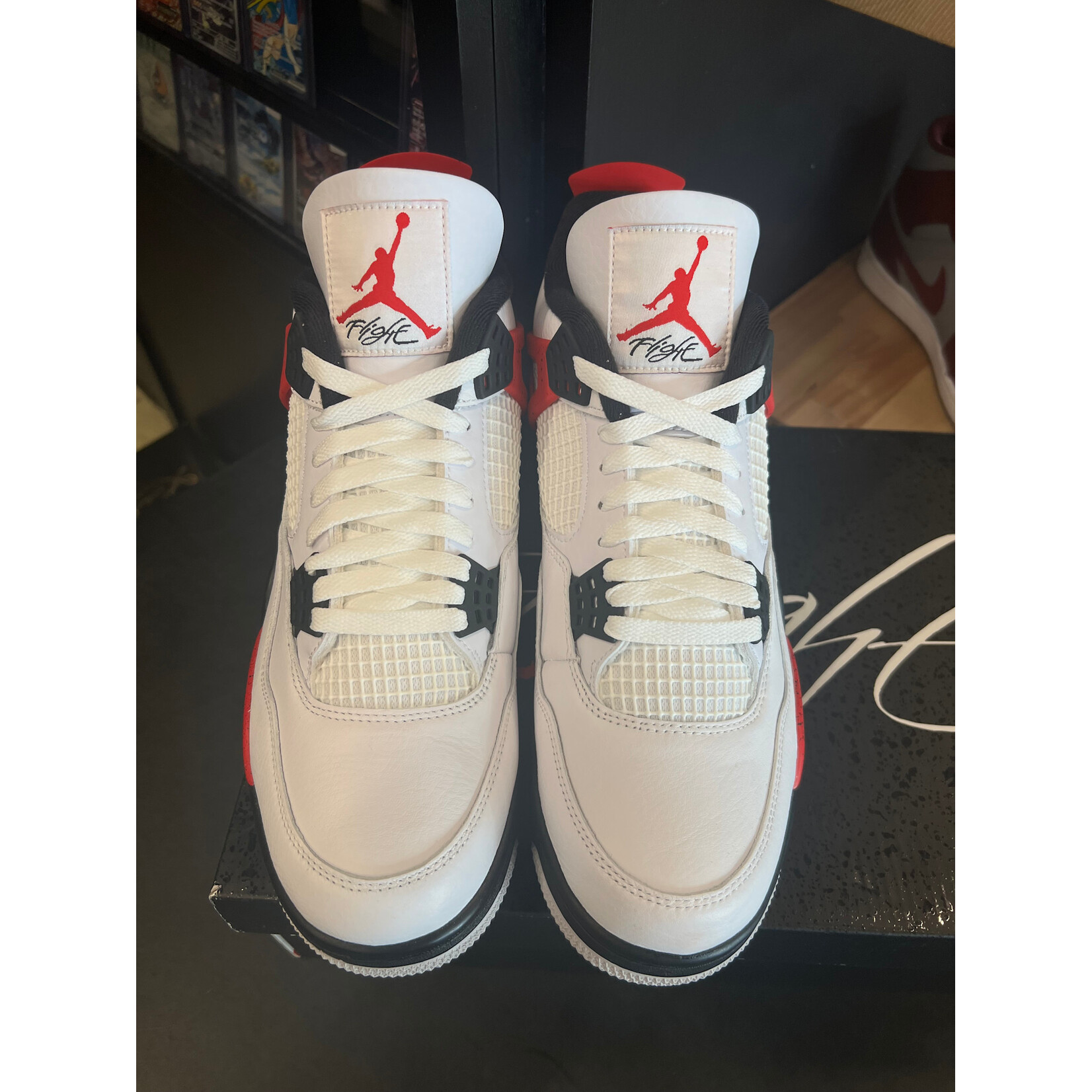 Jordan Jordan 4 Retro Red Cement Size 10.5, PREOWNED VNDS