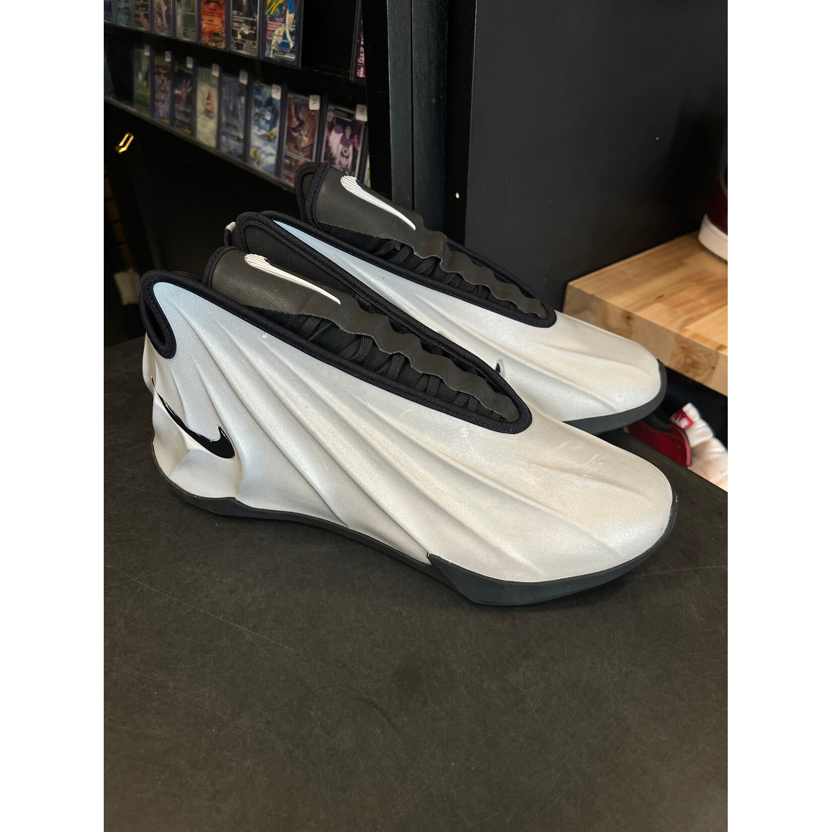 Nike Nike GT Future Metallic Silver Size 11.5, PREOWNED