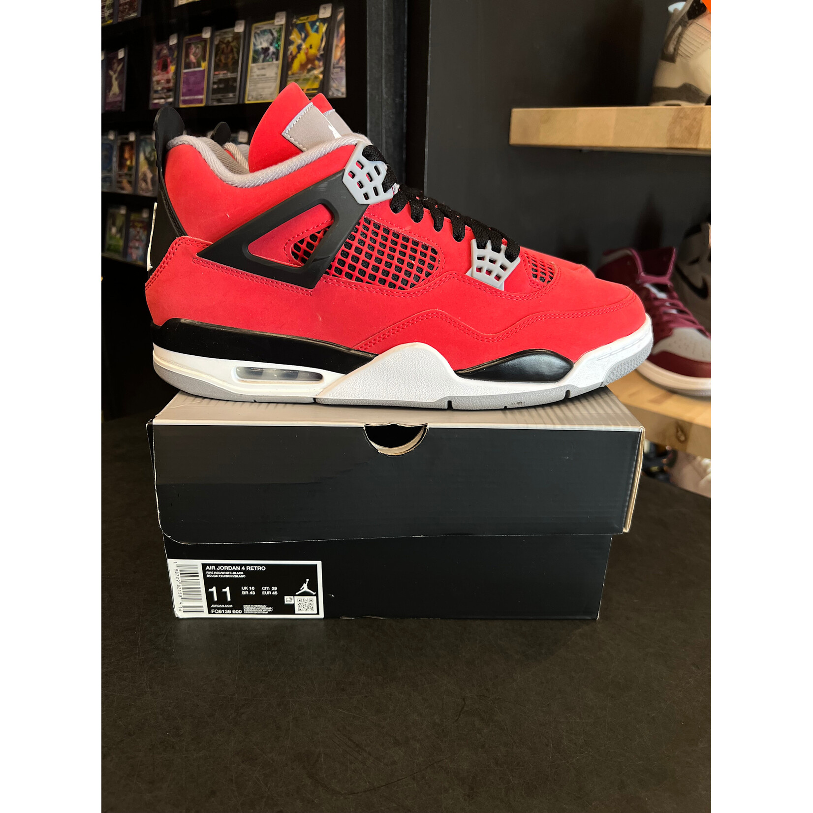 Jordan Jordan 4 Retro Toro Bravo (2026) Size 11, PREOWNED