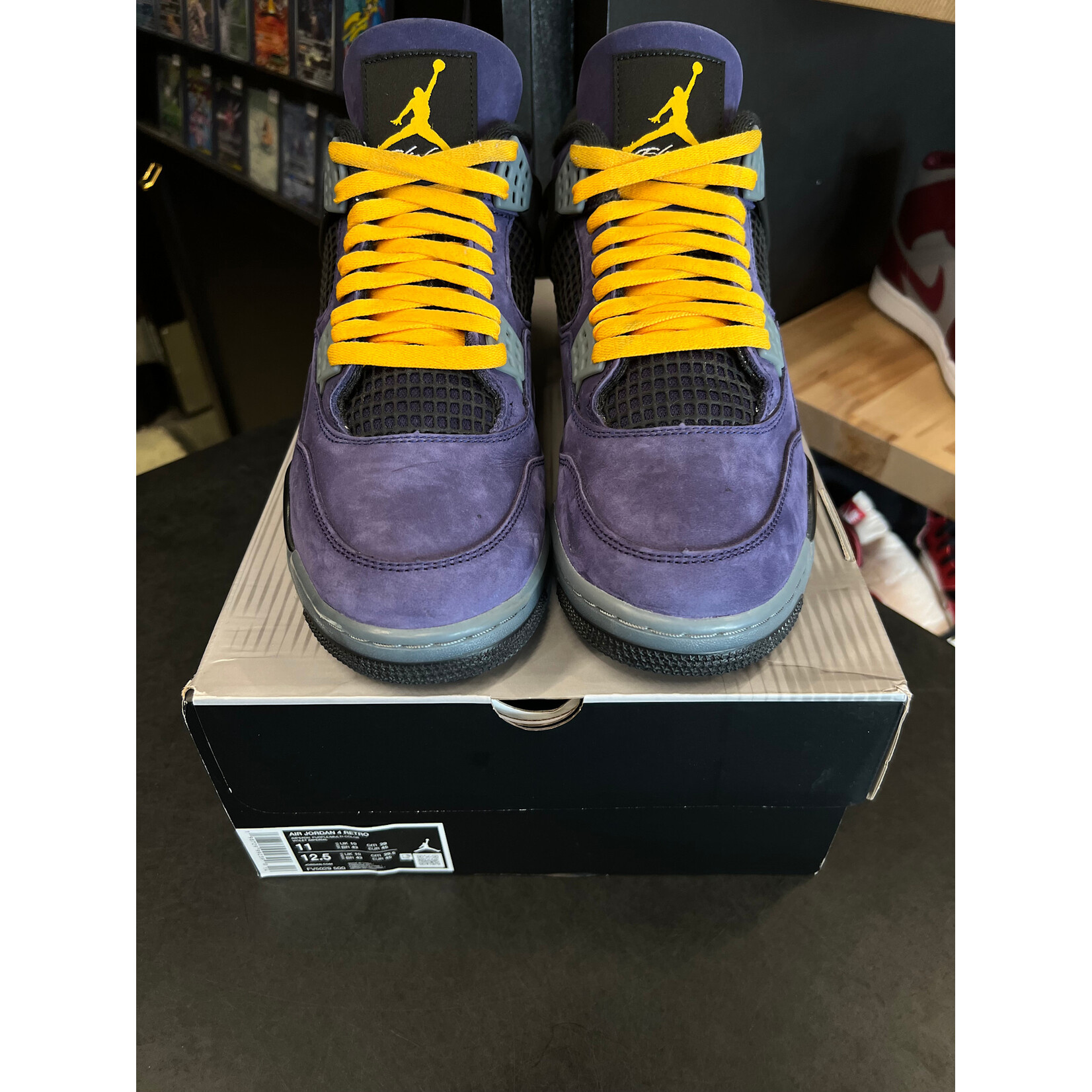 Jordan Jordan 4 Retro Lakers Size 11, PREOWNED